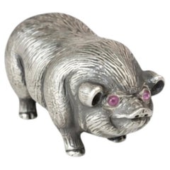Mini cerdito imperial ruso antiguo de plata con ojos de rubí de Julius Rappoport