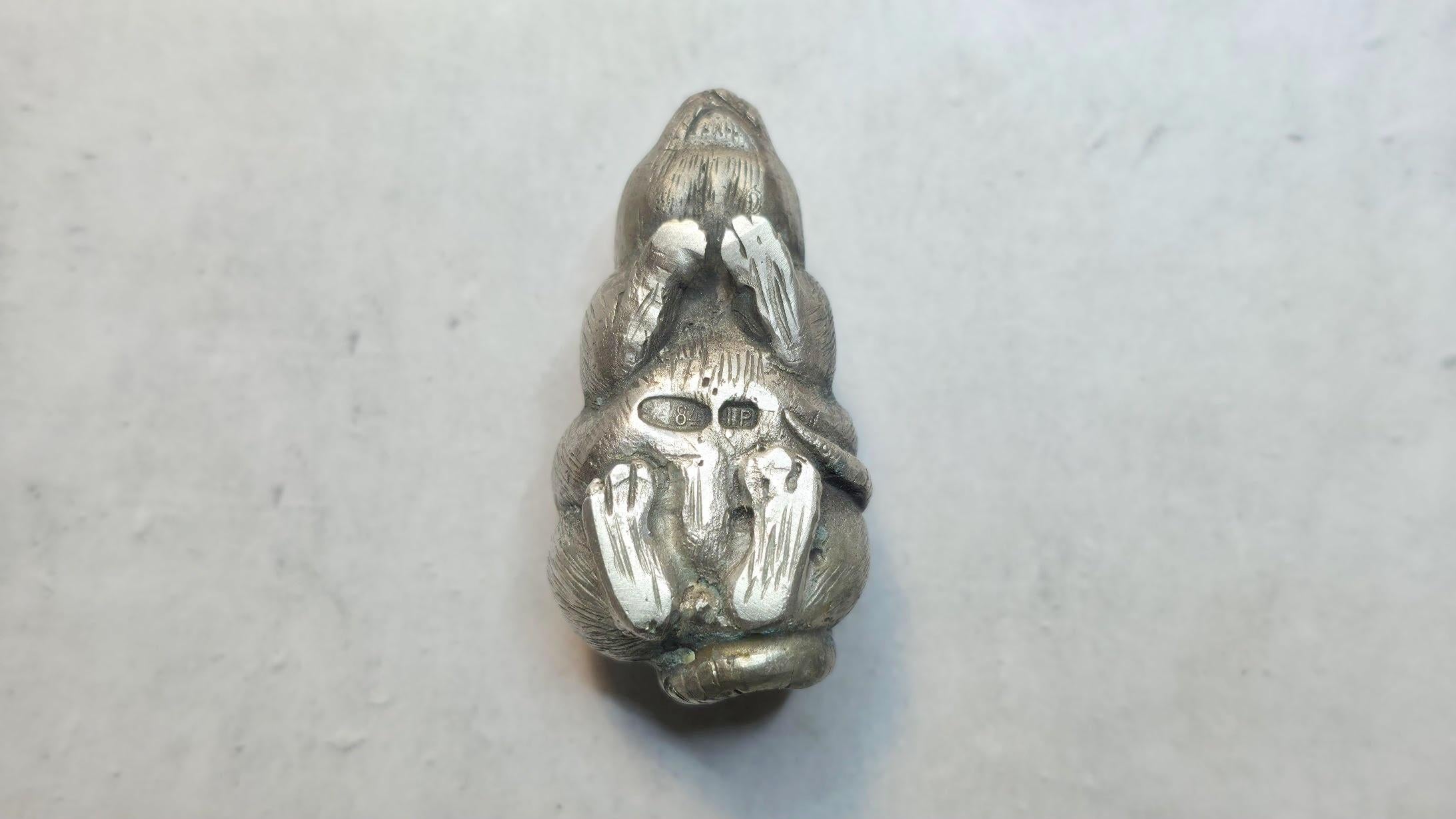 Souris ancienne en argent impérial russe avec yeux en rubis par Julius Rappoport en vente 6