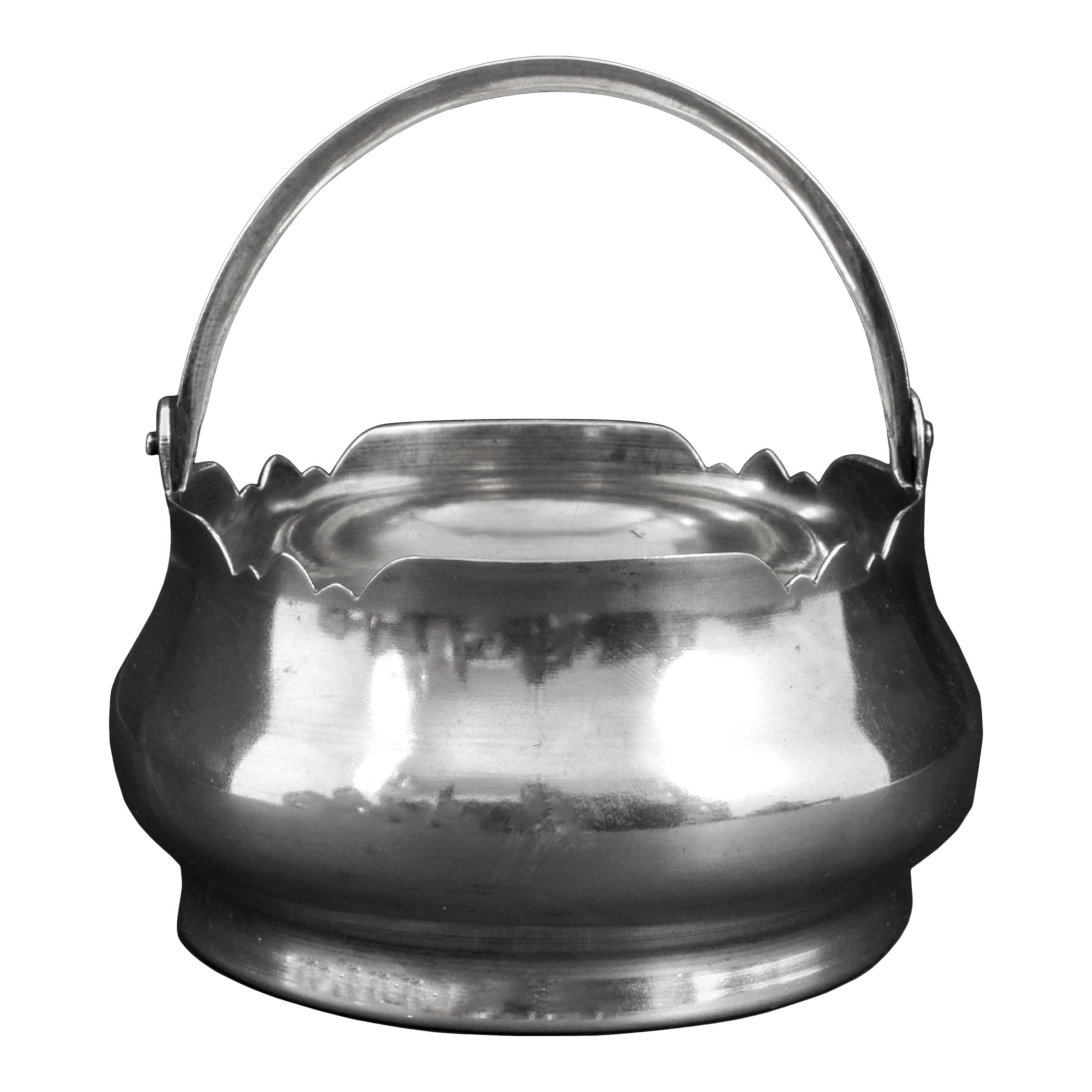 Antigua cesta imperial rusa de plata con asa oscilante BonBon Moscú Kokoshnik 1910 Grabado en venta