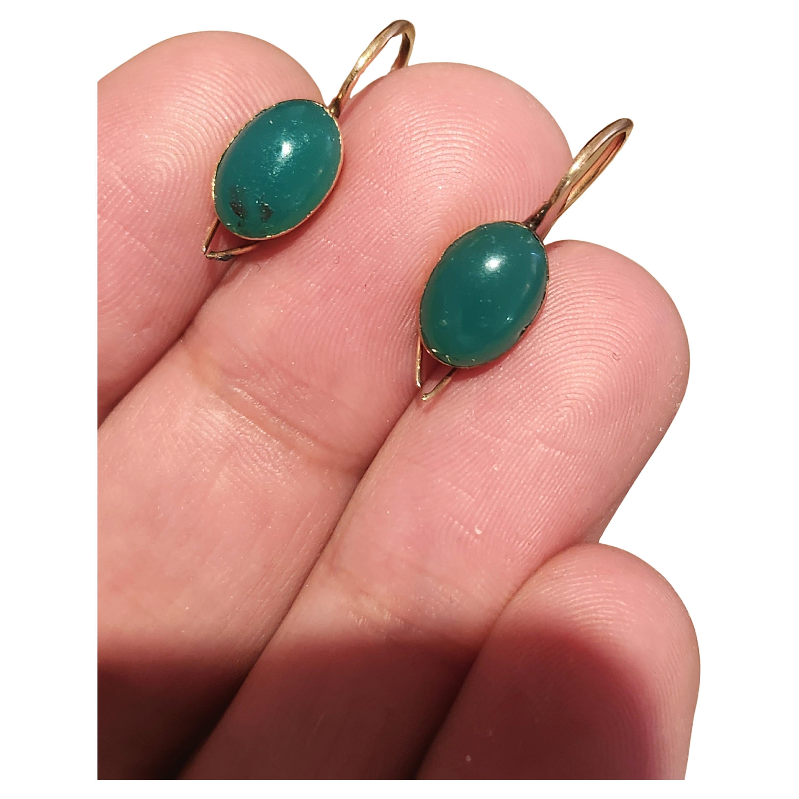 Antique Russian Jade Gold Earrings In Good Condition For Sale In Cairo, EG