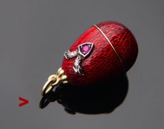 Antico ciondolo a forma di uovo della Pasqua russa K.K. Faberge, smalto rubino, oro 56, A. Silver