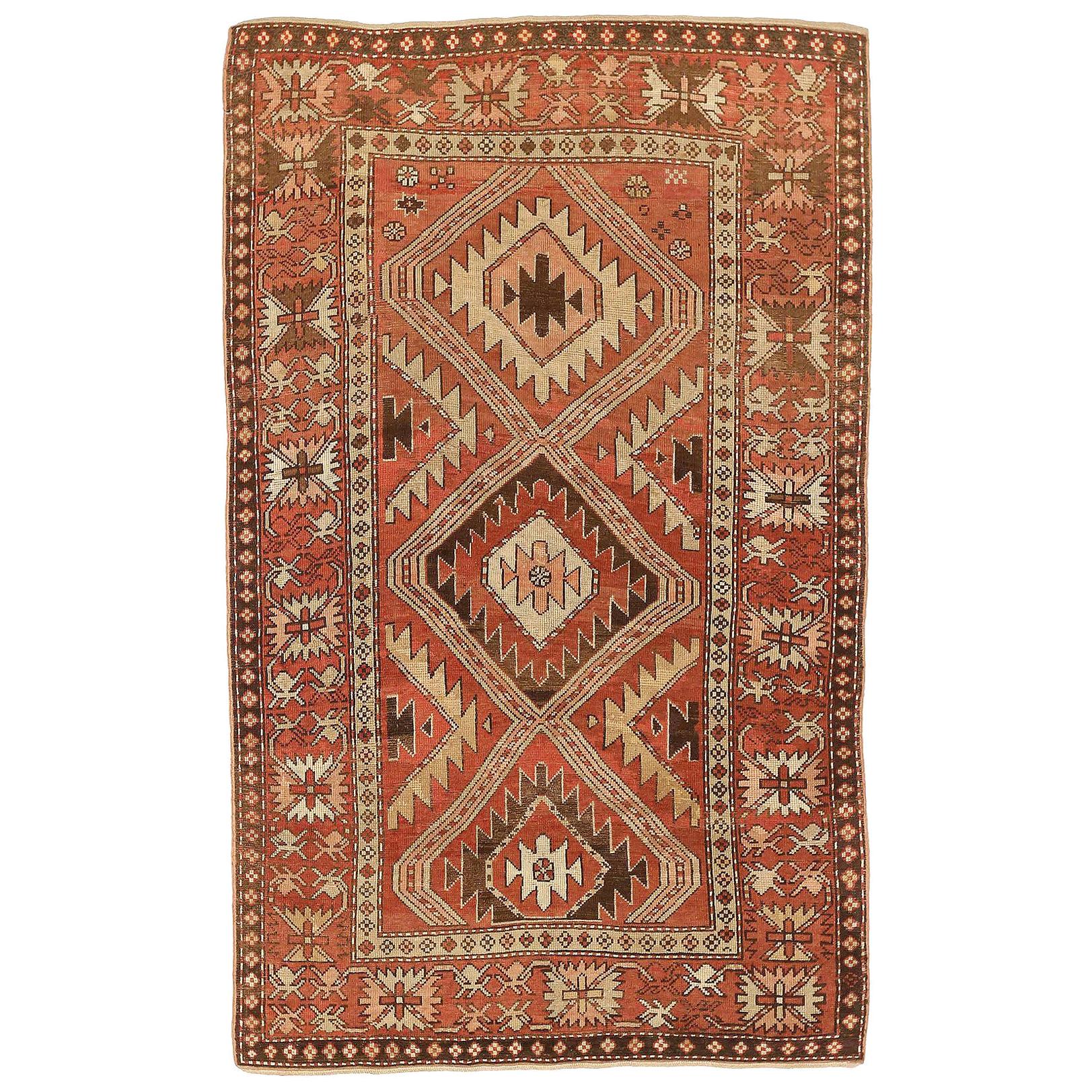 Alfombra Kazak Rusa Antigua con Medallones Geométricos Beige y Marrón
