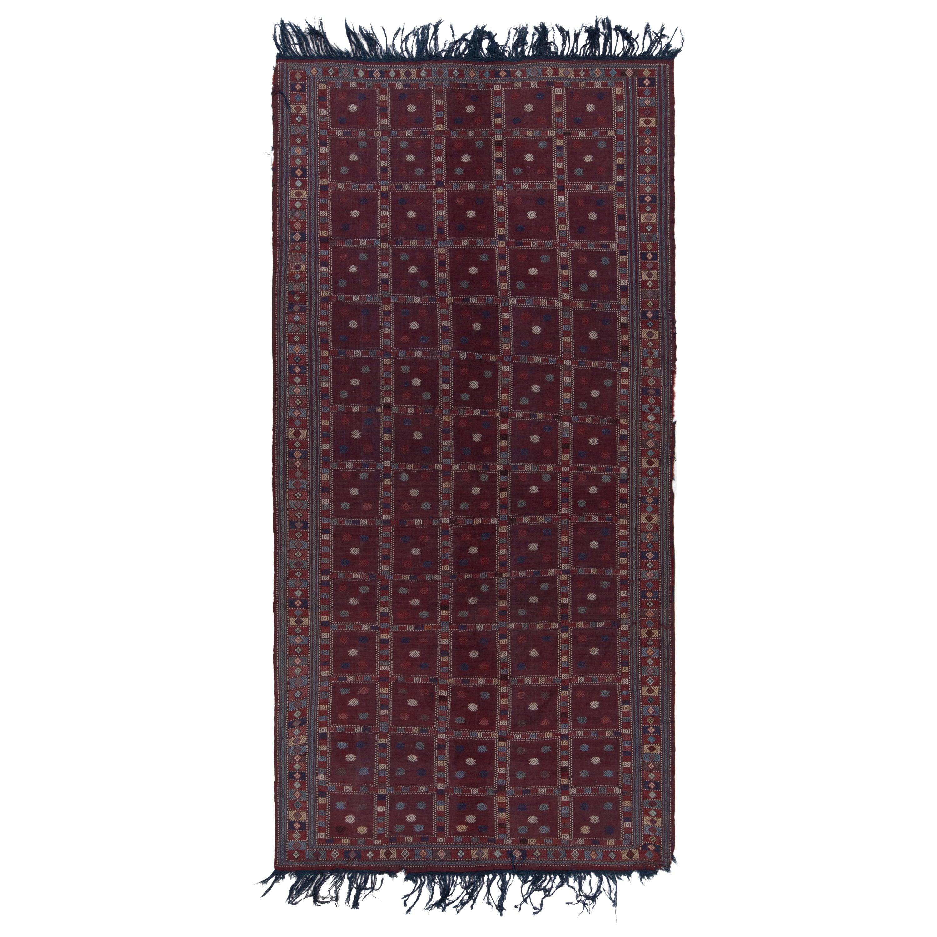 Tapis Kilim russe ancien à motifs géométriques rouges, bleus et blancs par Rug & Kilim