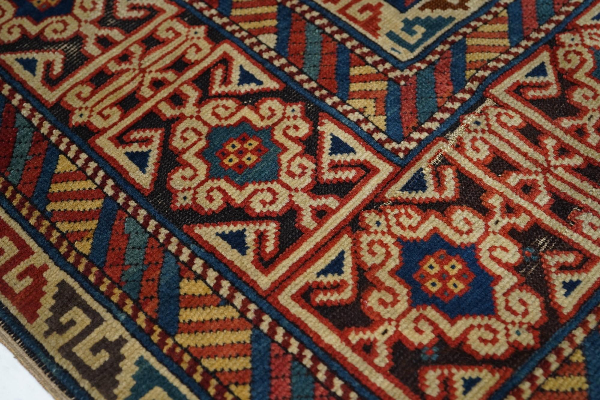 Antique Kuba Rug In Good Condition For Sale In New York, NY