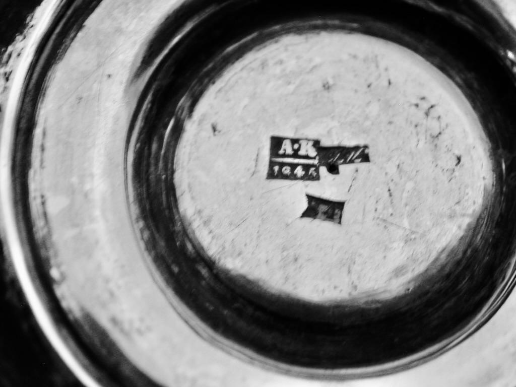 Coupe kiddish russe ancienne en émail Neillo daté de 1845 Bon état - En vente à London, GB