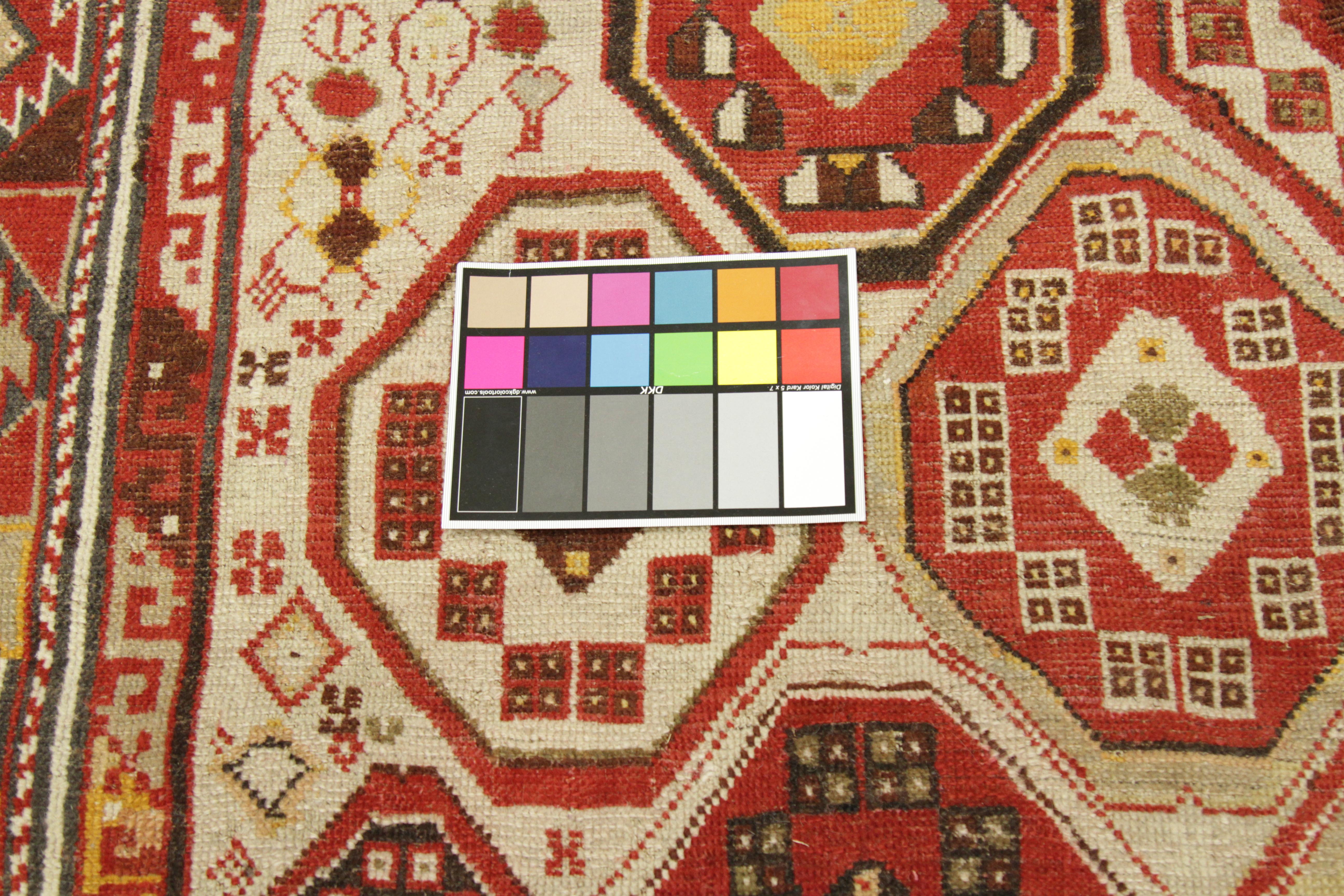 Lana Tappeto antico russo in stile Shirvan con intricati motivi geometrici, circa 1900 in vendita