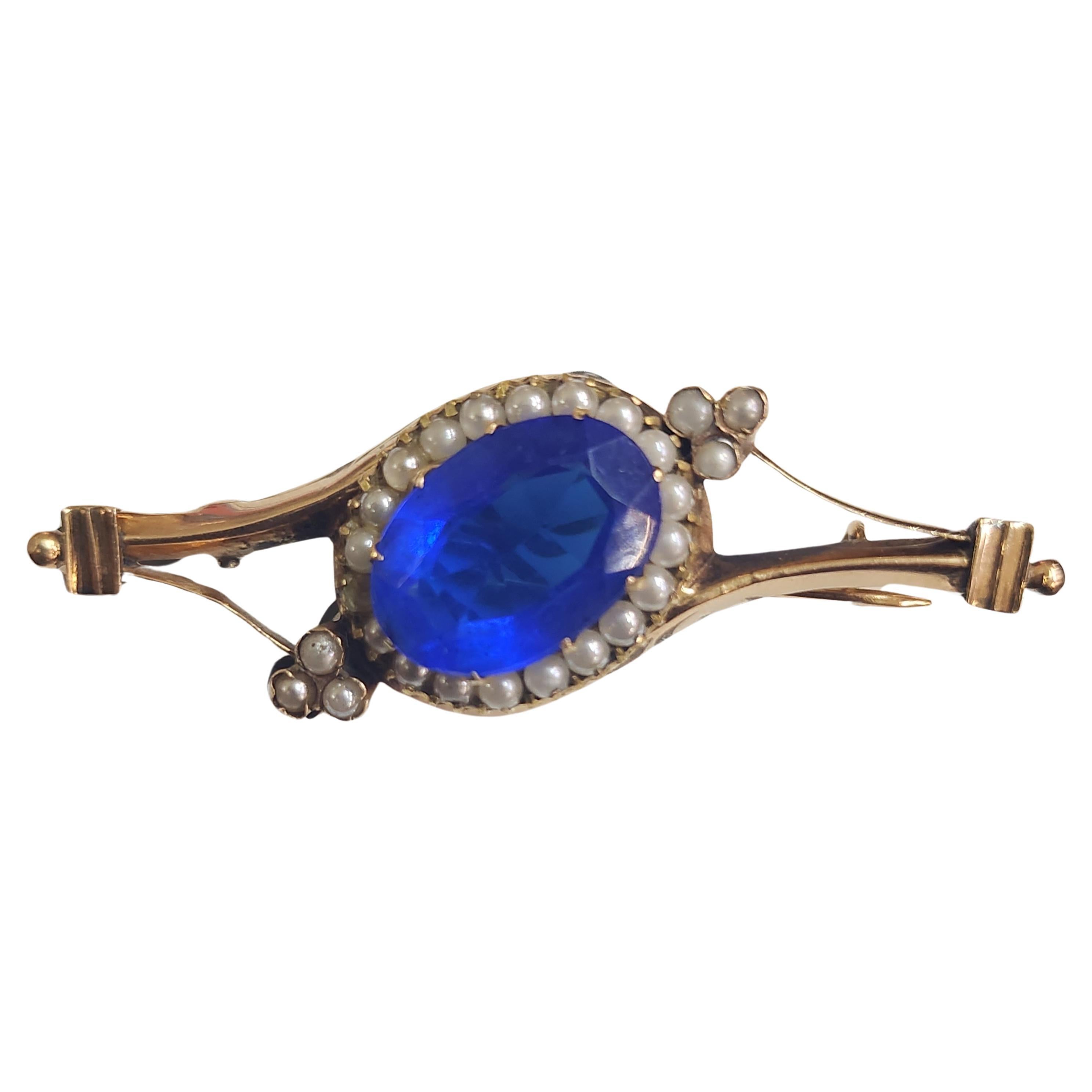 Antike kaiserliche russische Ära 14k Gold Brosche in Moskau 1907 gemacht zentriert mit blauen Glasstein flankiert mit natürlichen Perlen sehen Halle markiert 56 kaiserlichen Gold-Standard und Moskau Assay-Marke und erste Hersteller Marke Brosche