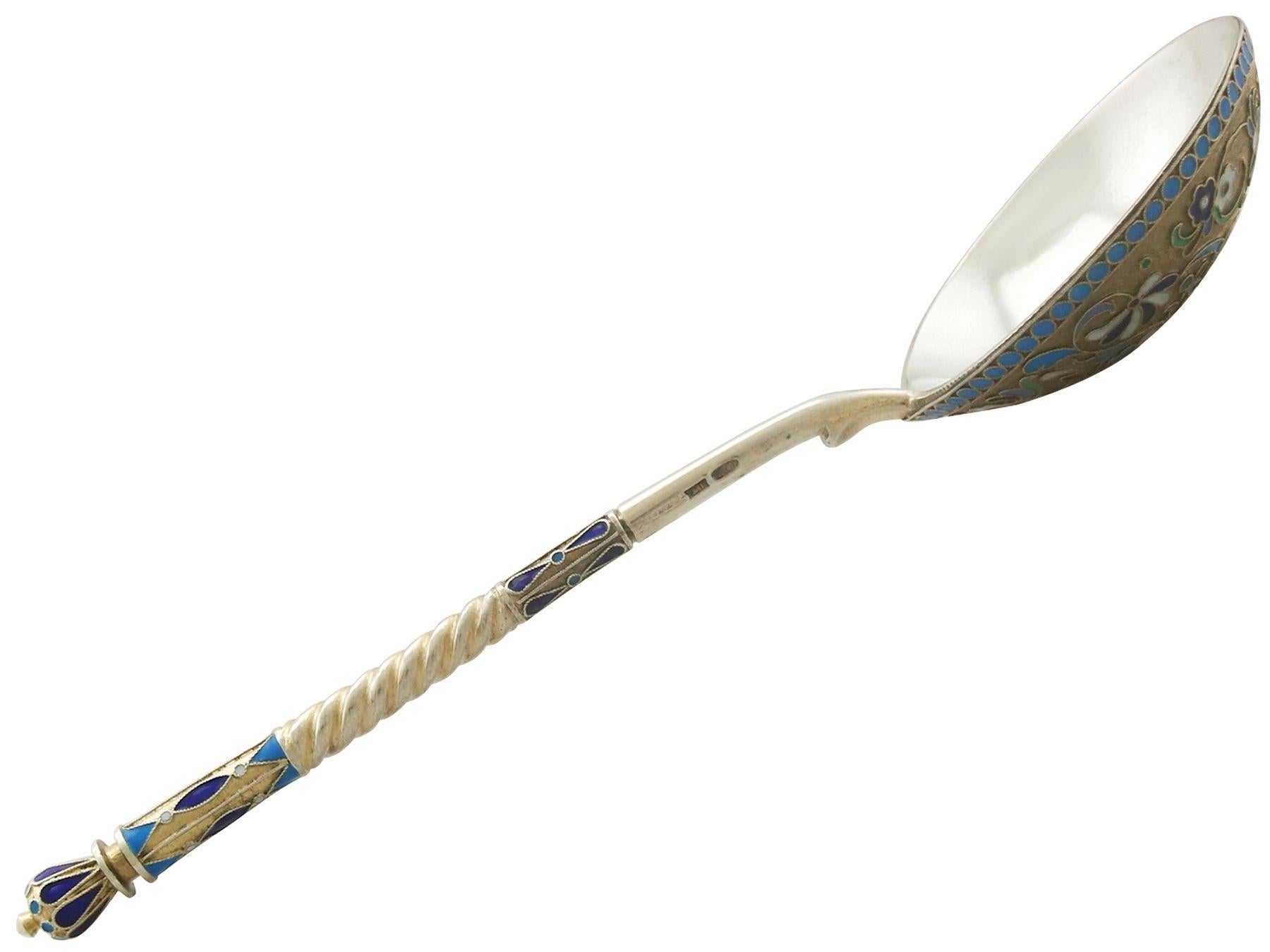 Antique Russian Silver Gilt and Polychrome Cloisonné Enamel Spoon In Excellent Condition In Jesmond, Newcastle Upon Tyne