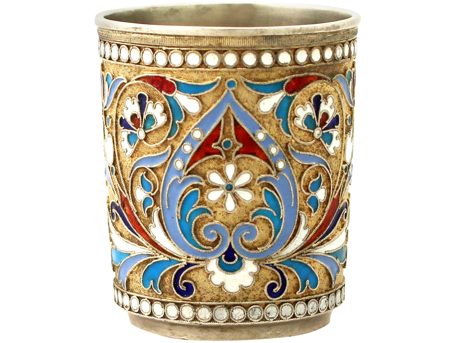 Antique Russian Silver Gilt and Polychrome Cloisonné Enamel Vodka Cup or Beaker In Excellent Condition In Jesmond, Newcastle Upon Tyne