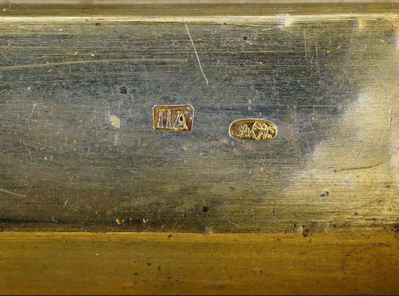 Antigua caja de cerillas rusa de plata con diseño de lunares Niello Circa siglo XIX en Bueno estado para la venta en New York, NY