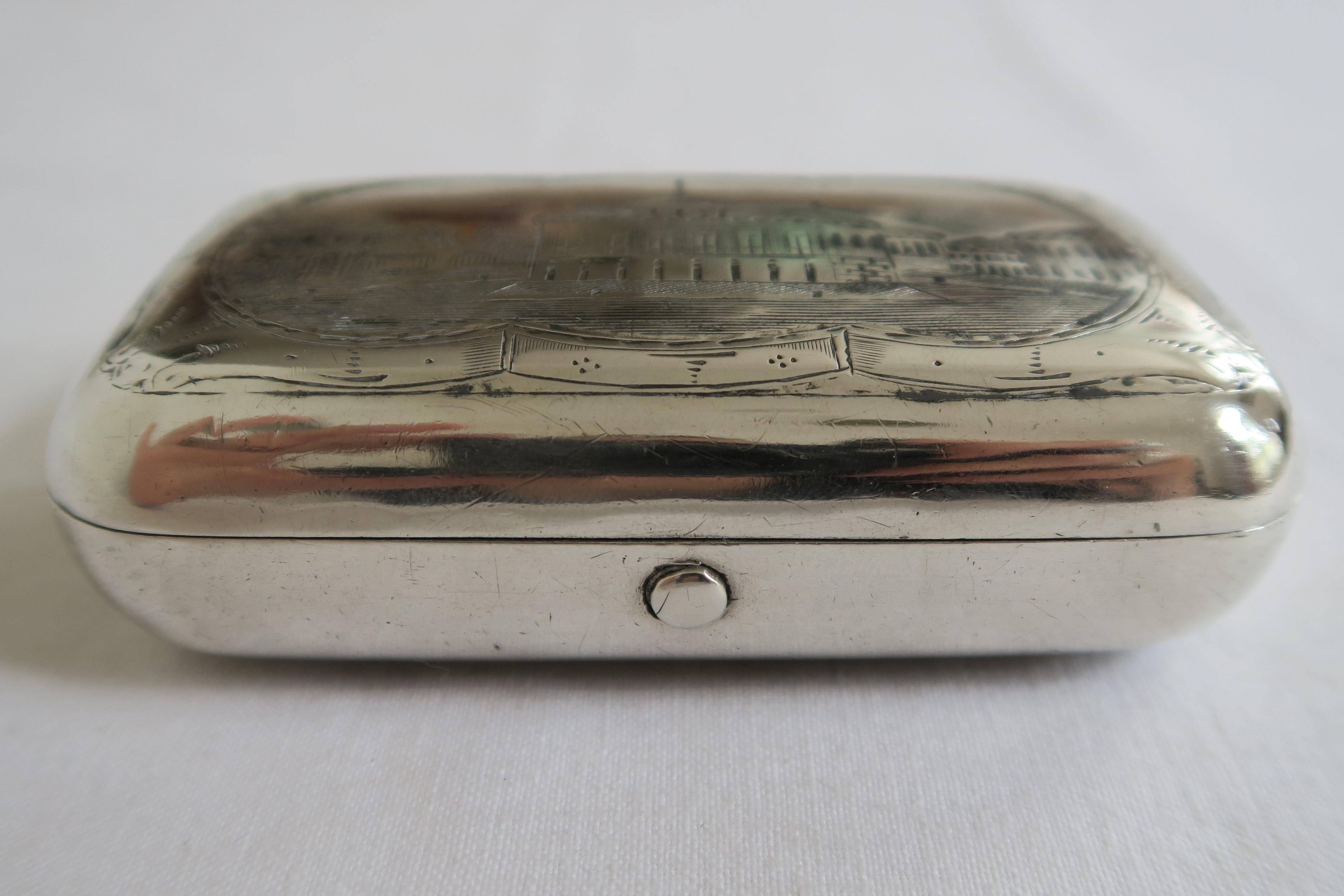 Hand-Crafted Antique Russian Silver Snuffbox with Architecture Motif For Sale