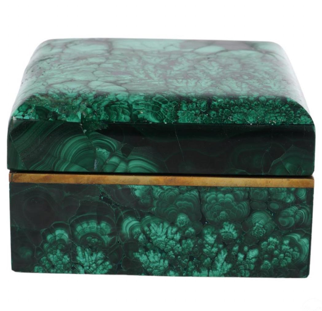 Mid-Century Modern Ancienne boîte commode autrichienne à couvercle en malachite en vente