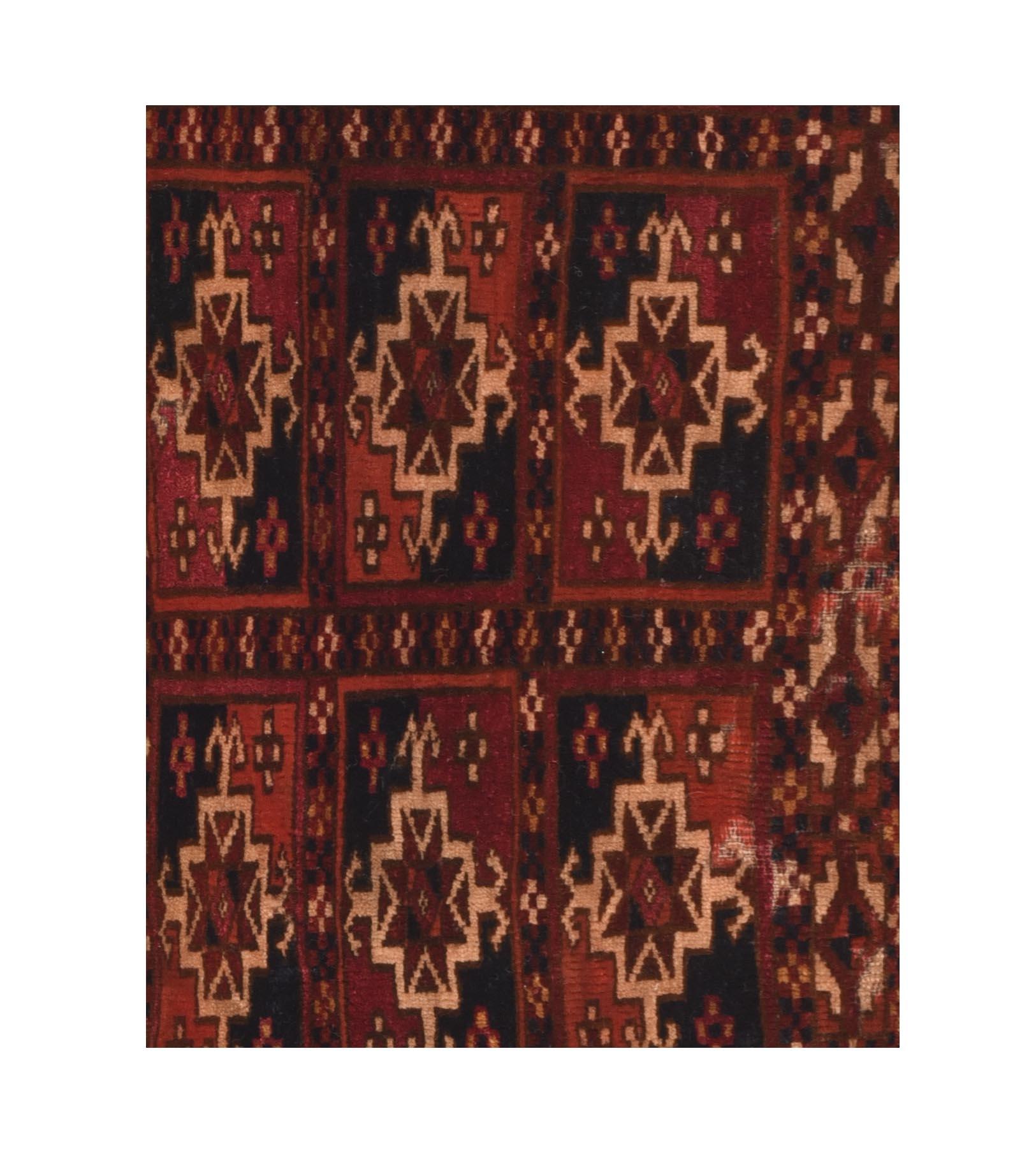 Early 20th Century Antique Russian Turkeman Rug For Sale