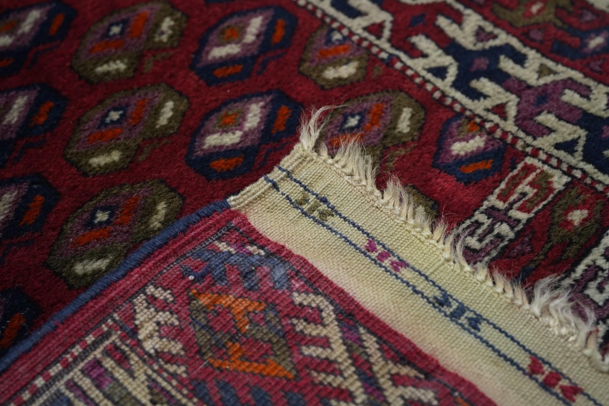 Antiker russischer Yamud-Bokara-Teppich  im Angebot 4