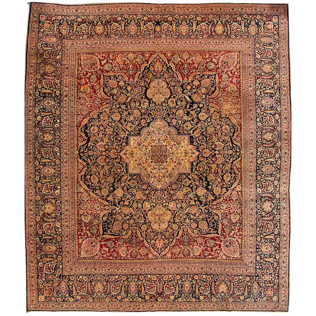Tapis persan ancien à médaillons à fleurs en forme de dégradé rouille et bleu