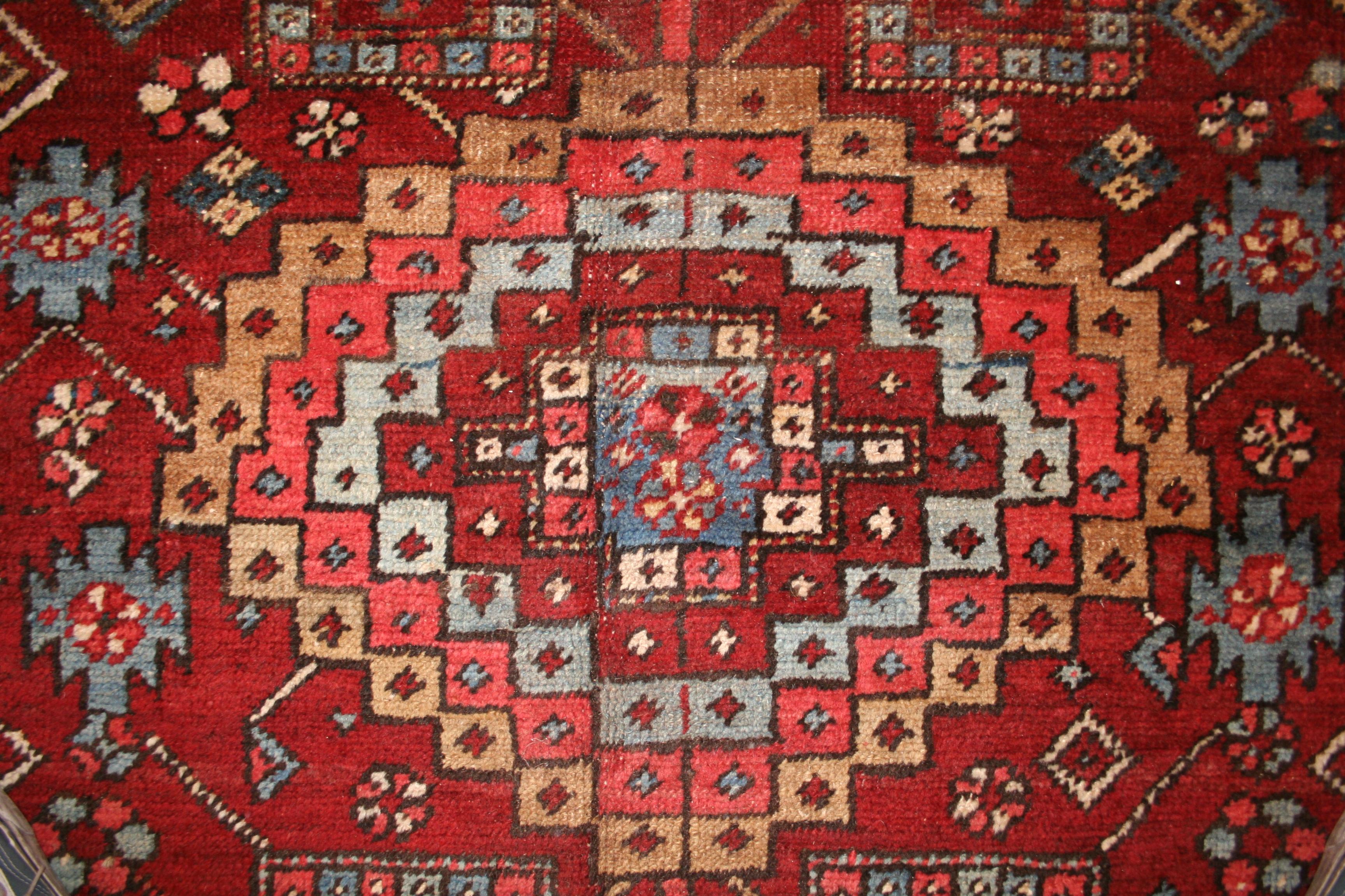 Serapi Antique Rust Red Heriz Rug with All-Over Design of Stylised Leafs and Palmettes For Sale