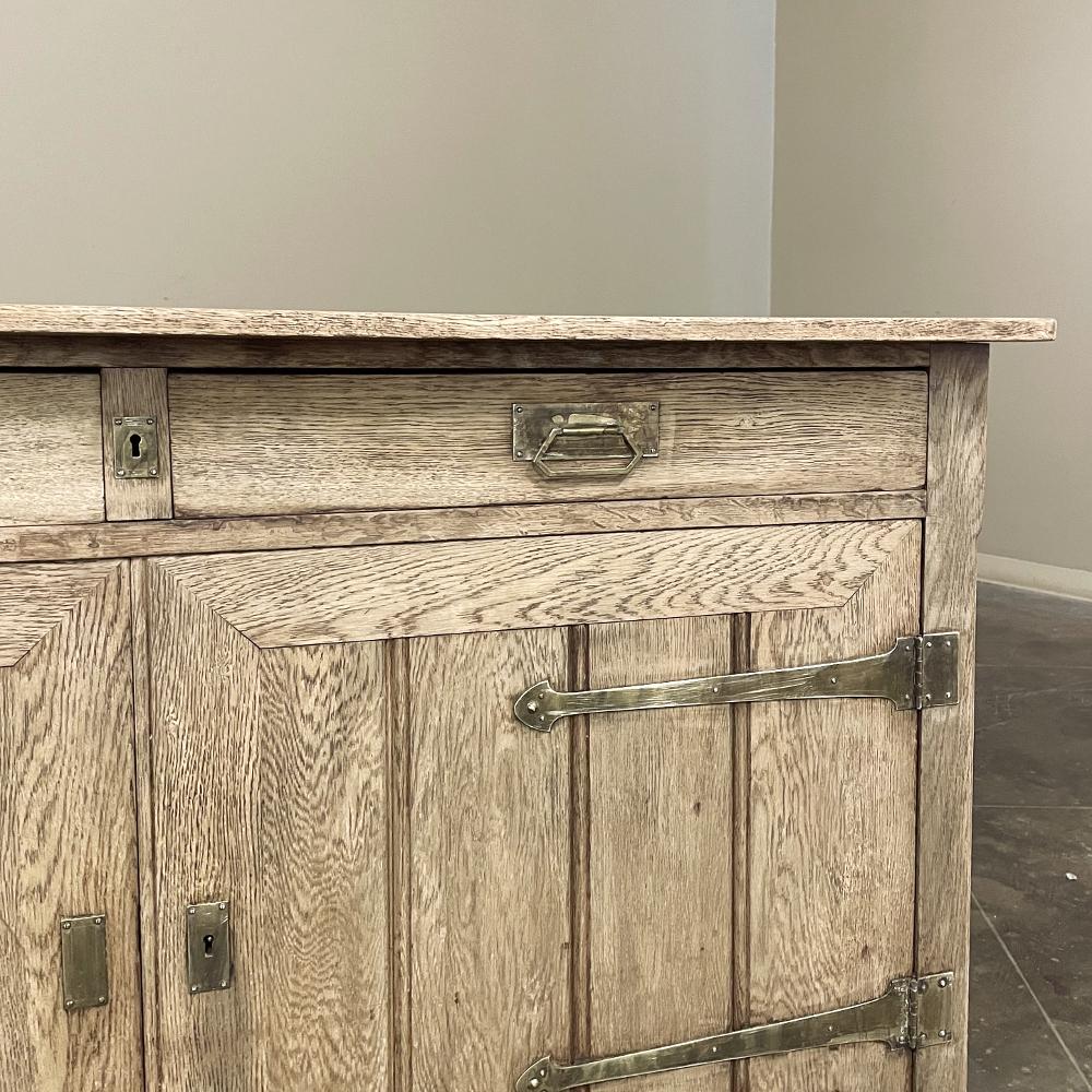Antico buffet basso rustico del periodo Arts & Crafts ~ Credenza in vendita 4