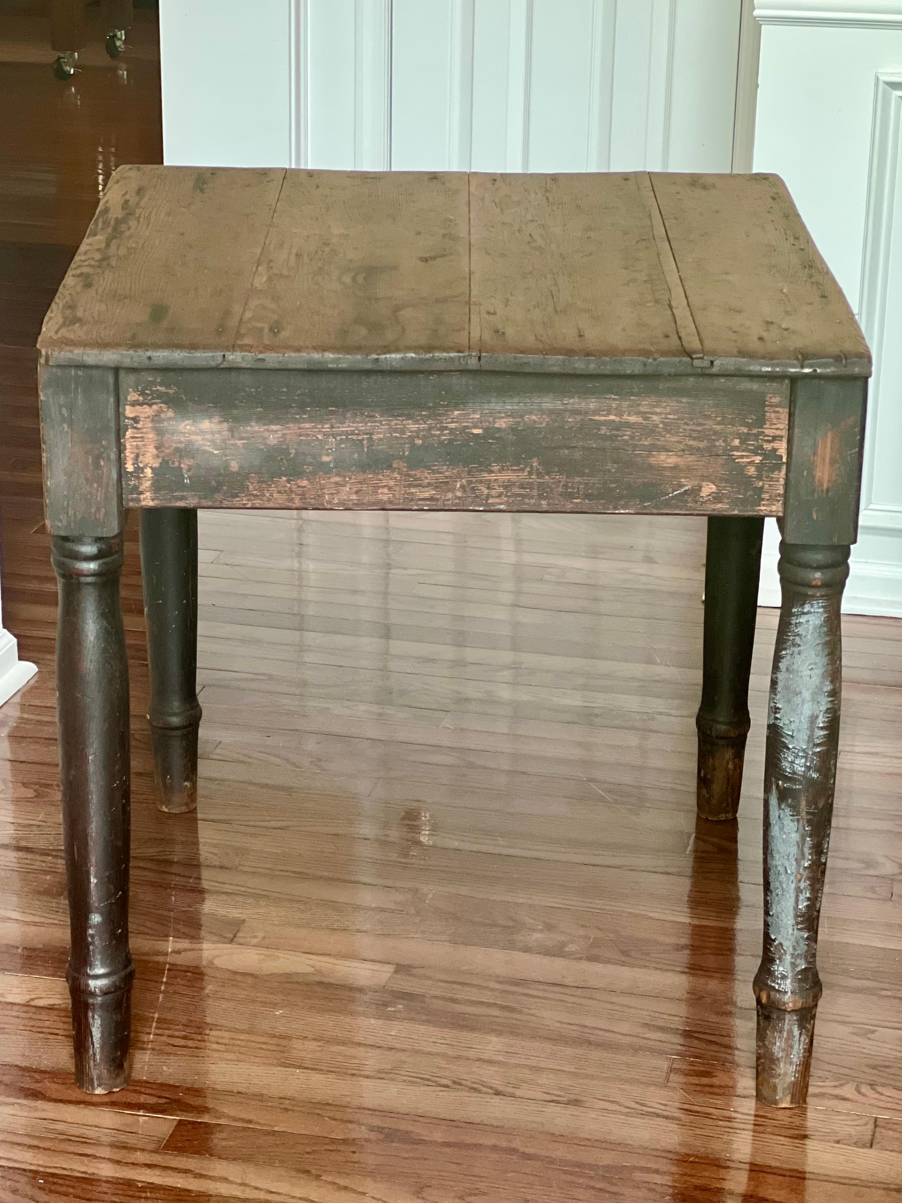 Antique Rustic Black Painted Farmhouse Harvest Work Table In Good Condition For Sale In Doylestown, PA