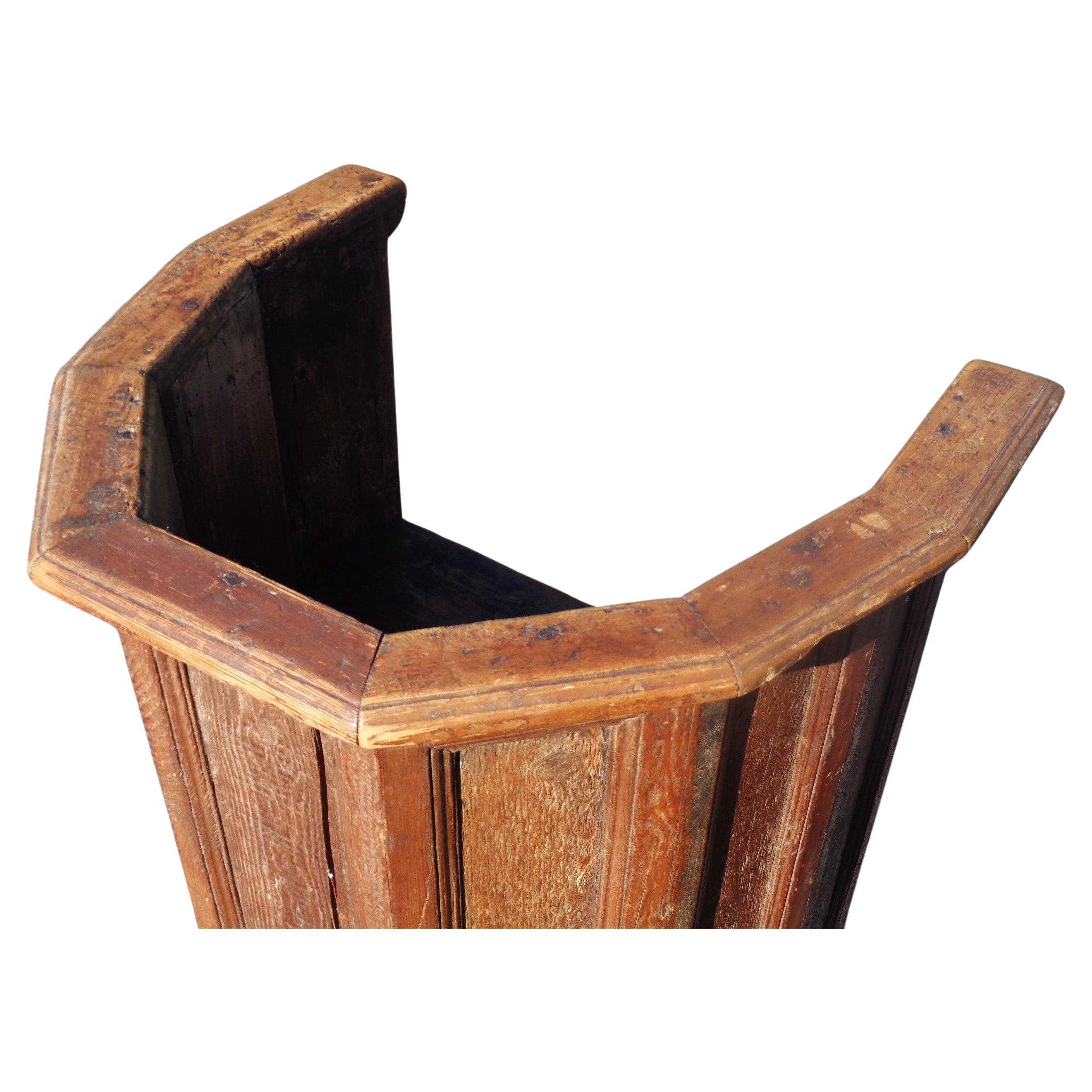 Antiker rustikaler Choir-Stall Barrel-Stuhl aus dem 18. Jahrhundert im Angebot 5