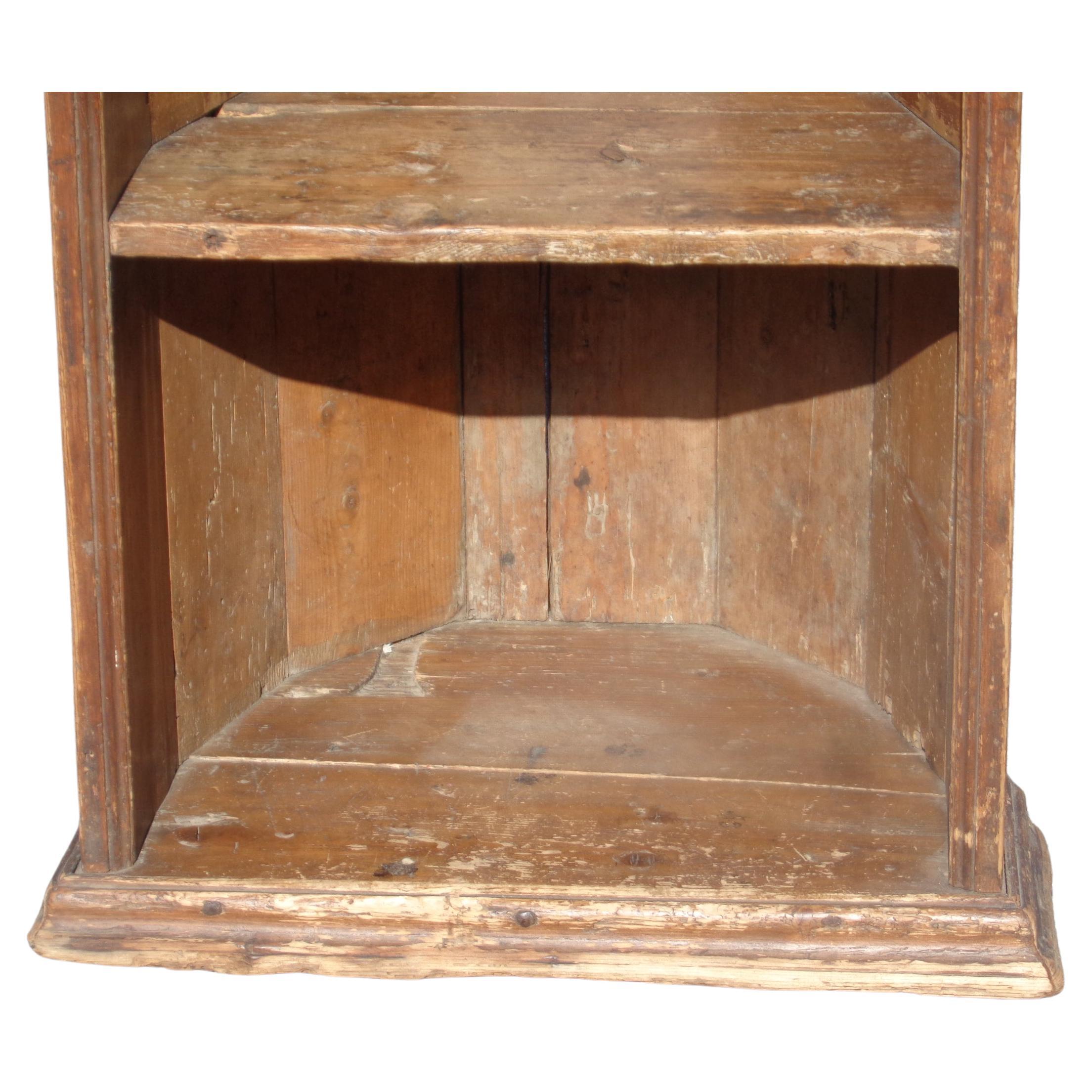 Antiker rustikaler Choir-Stall Barrel-Stuhl aus dem 18. Jahrhundert im Angebot 1