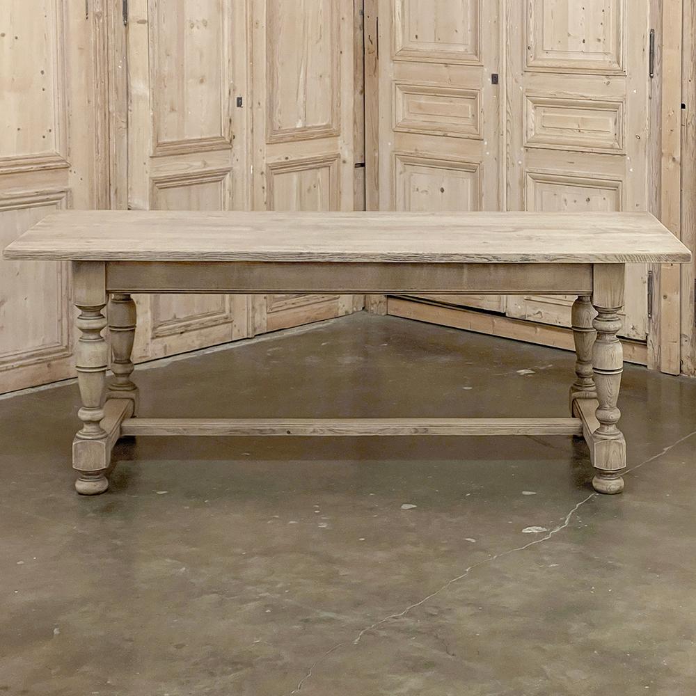 Fait main Table de ferme française rustique et ancienne ~ Table de salle à manger en chêne rayé en vente