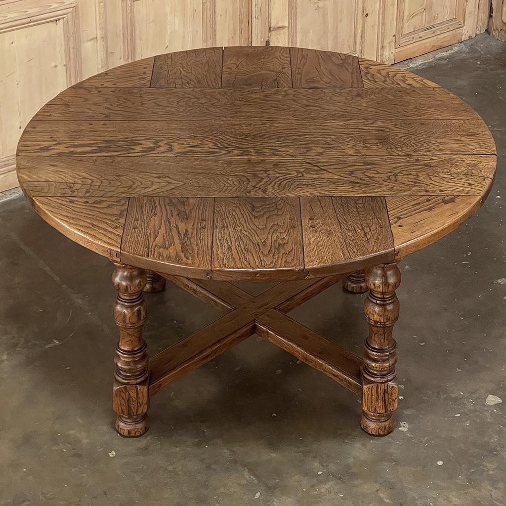 Antique Rustic Country French Round Dining Table In Good Condition In Dallas, TX
