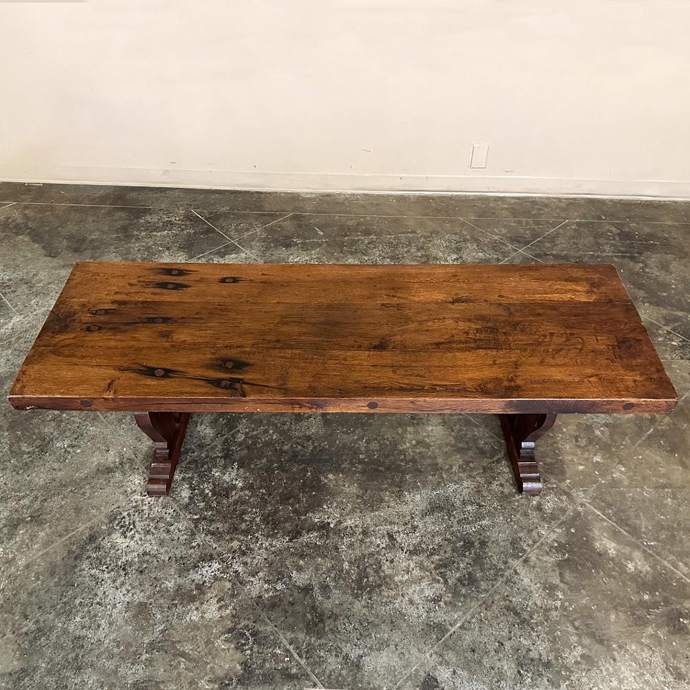 Table basse à tréteaux ancienne, rustique et française en vente 3