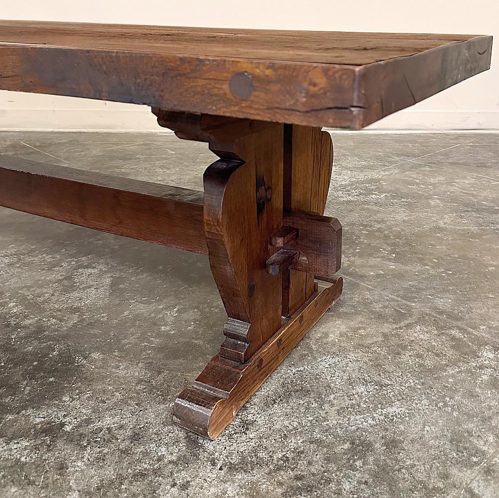 Table basse à tréteaux ancienne, rustique et française en vente 6