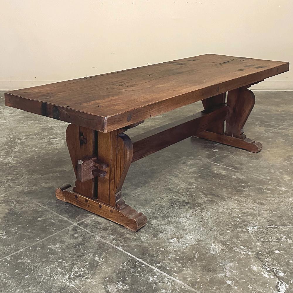 Table basse à tréteaux ancienne, rustique et française Bon état - En vente à Dallas, TX