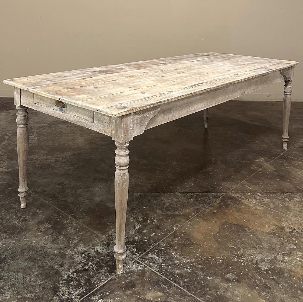 Antique Rustic Country French Whitewashed Dining Table In Good Condition For Sale In Dallas, TX