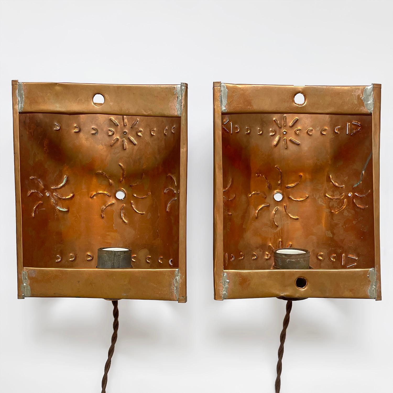 Applique in metallo antico e rustico Demilune - cablato per gli Stati Uniti - plug in in vendita 5