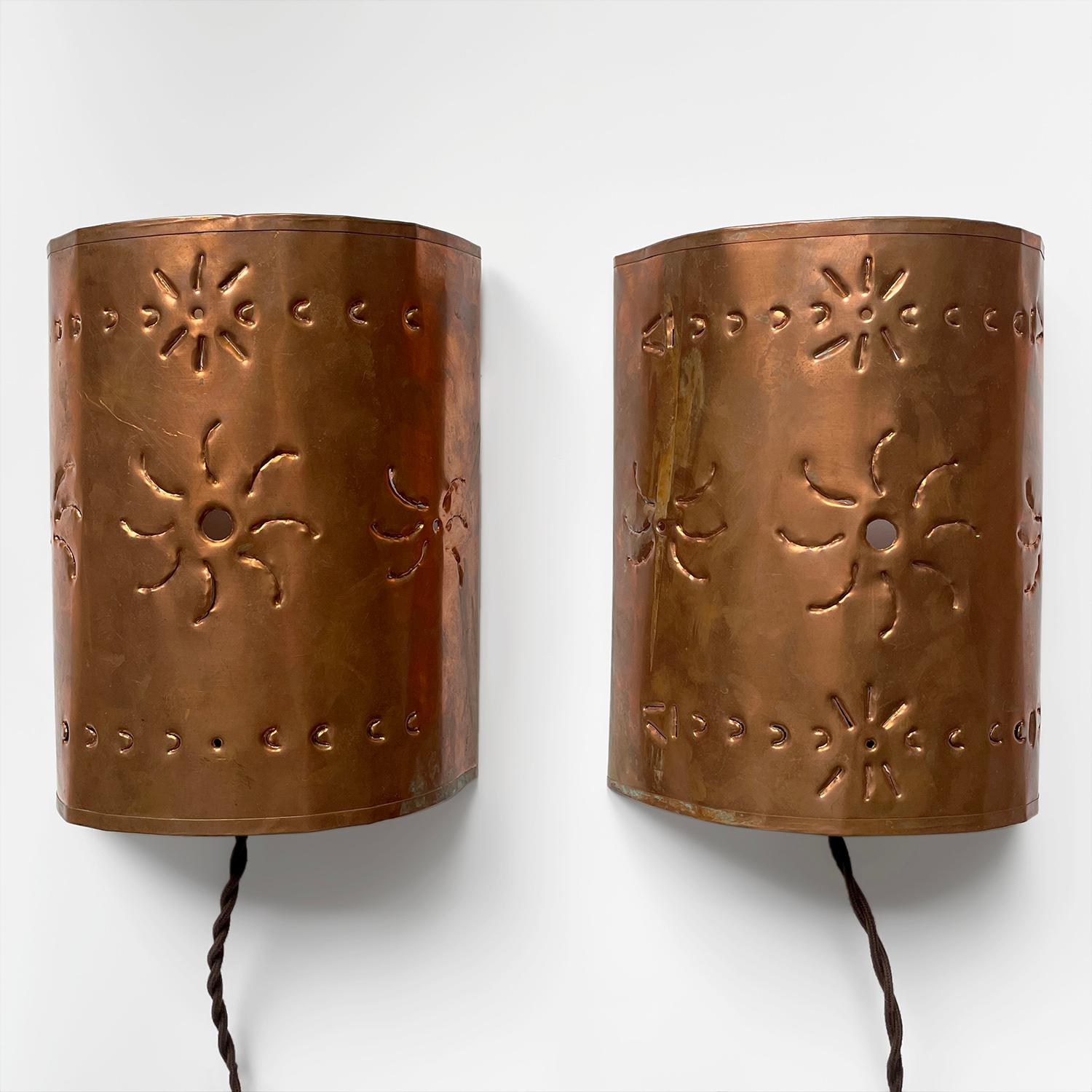 Applique in metallo antico e rustico Demilune - cablato per gli Stati Uniti - plug in in vendita 4