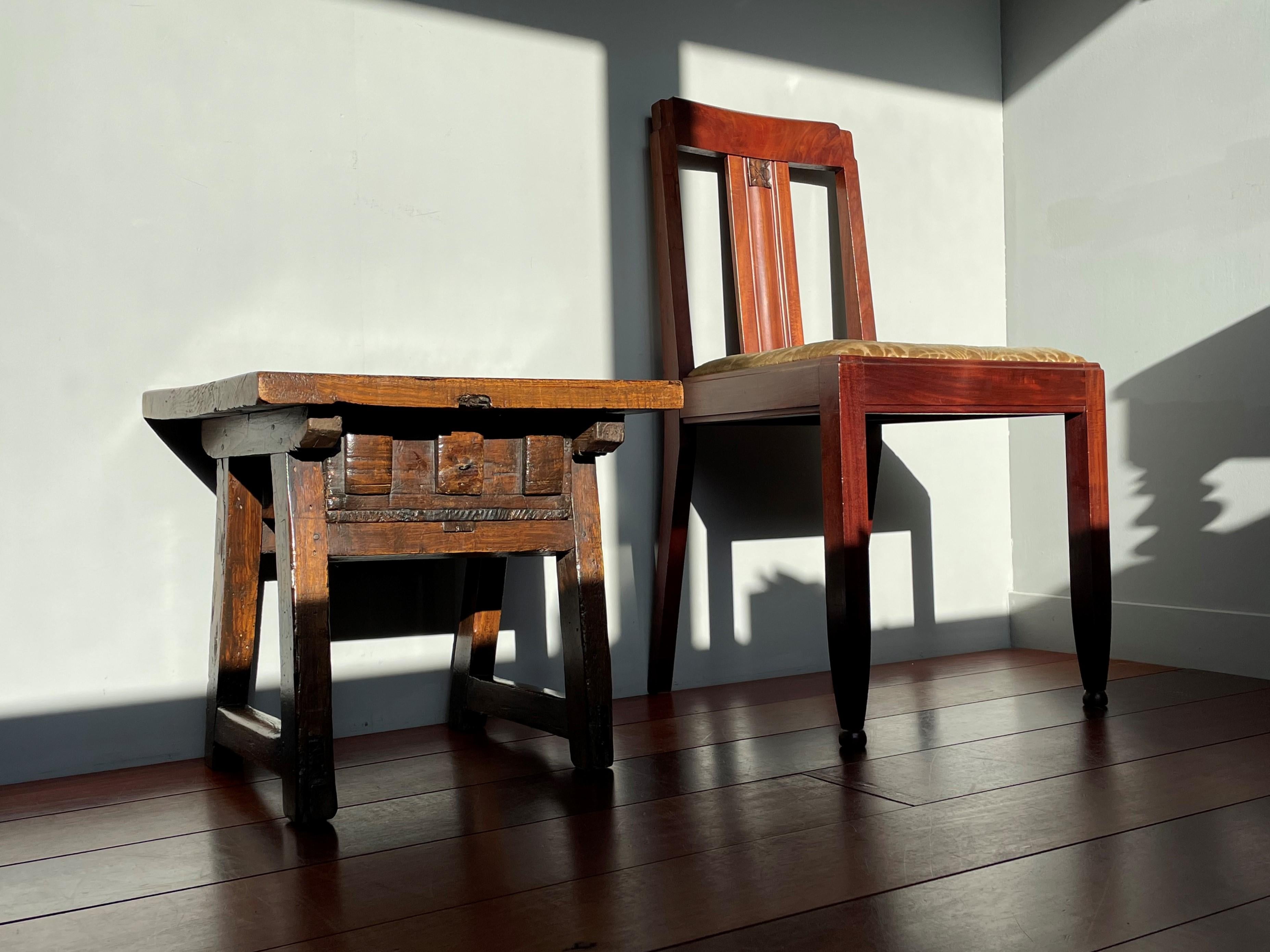 Antique & Rustic Early 1800s Wooden Spanish Countryside Pay Table with Drawer For Sale 4