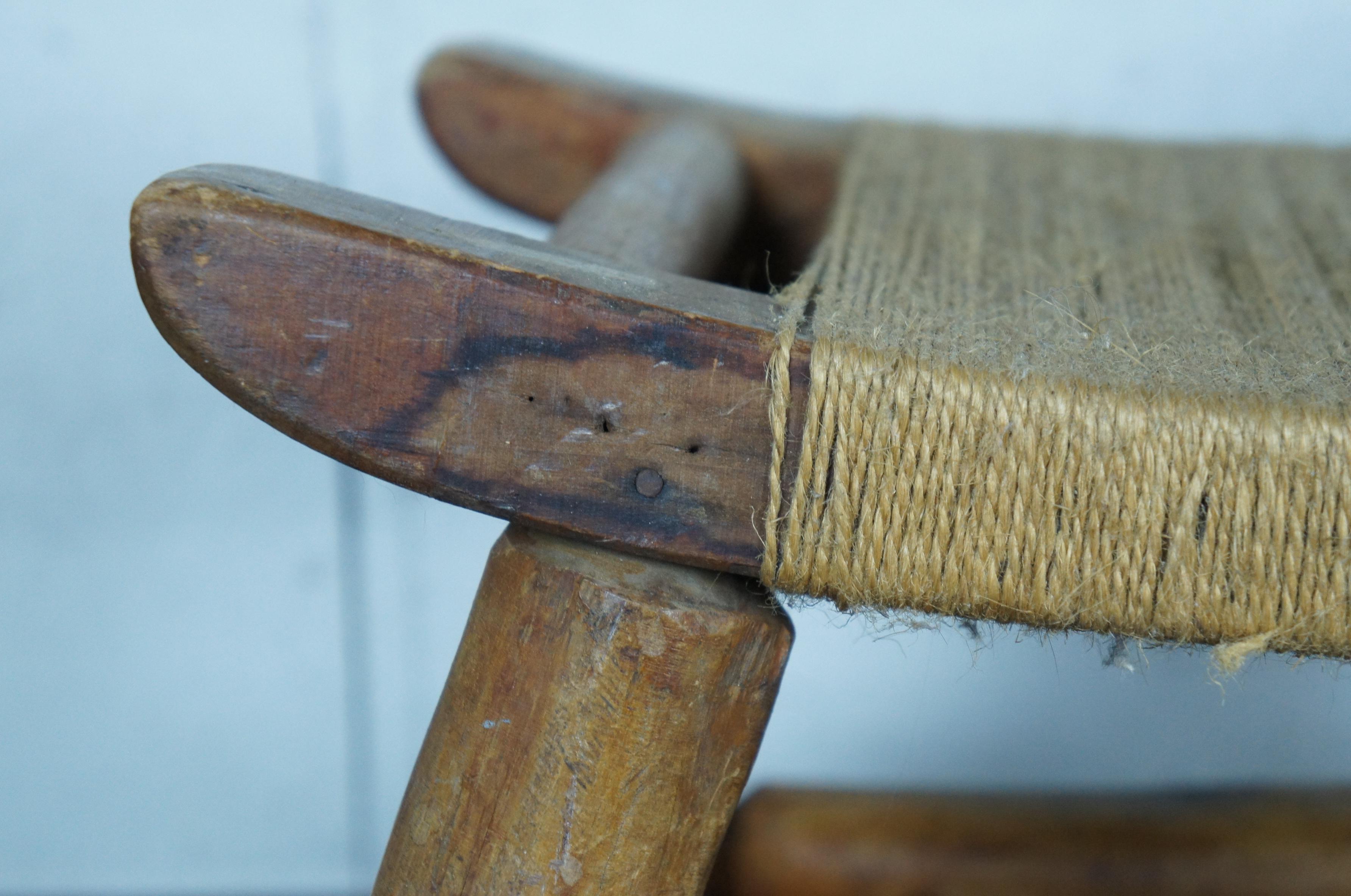 Ancien siège de jute américain ancien Shaker Woven Rush Milking Foot Stool 18 po. en vente 4
