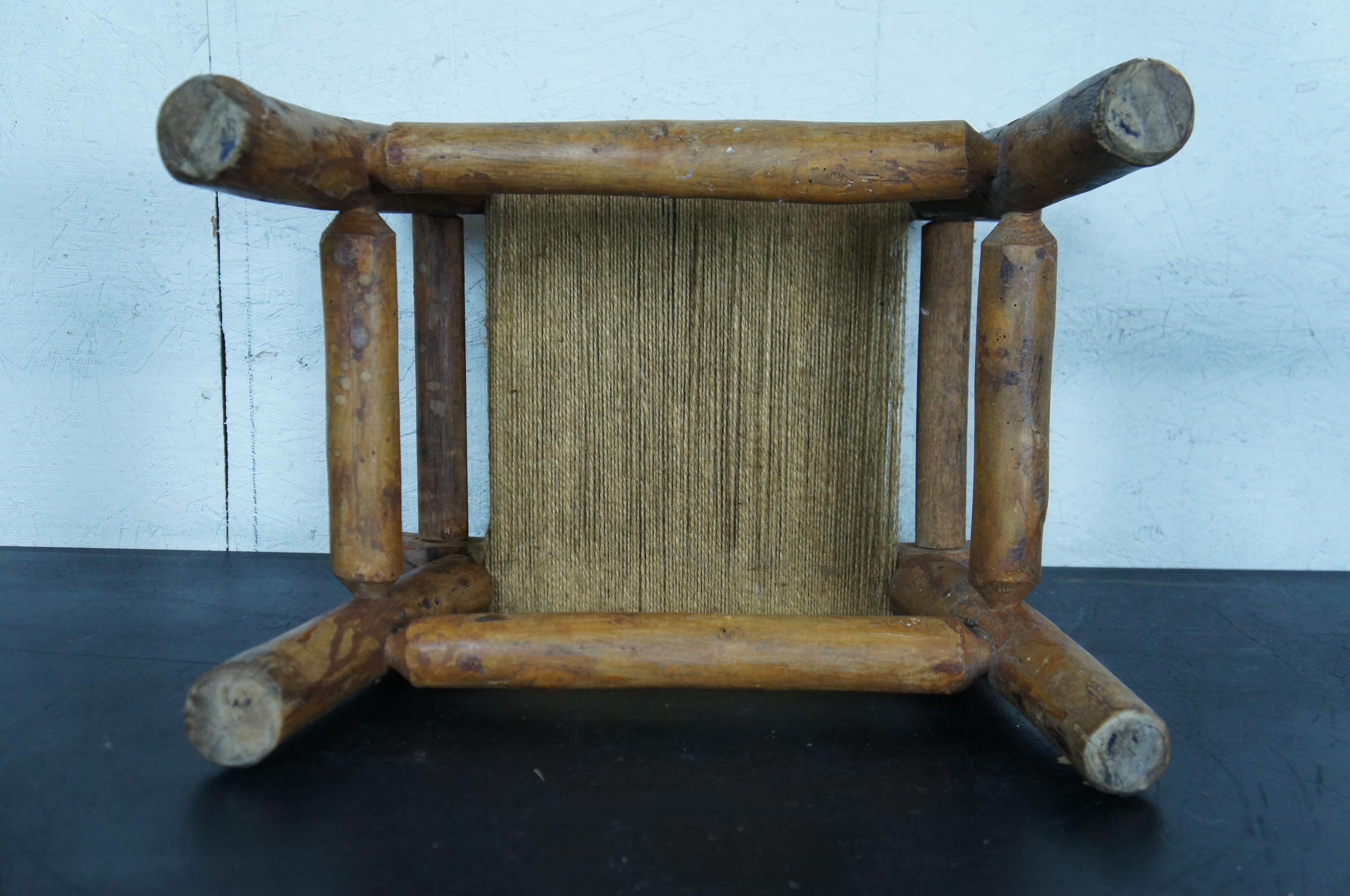 Ancien siège de jute américain ancien Shaker Woven Rush Milking Foot Stool 18 po. en vente 2