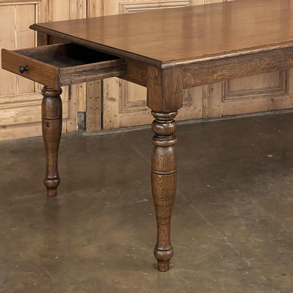 Chêne Table de salle à manger ancienne en chêne rustique européen en vente