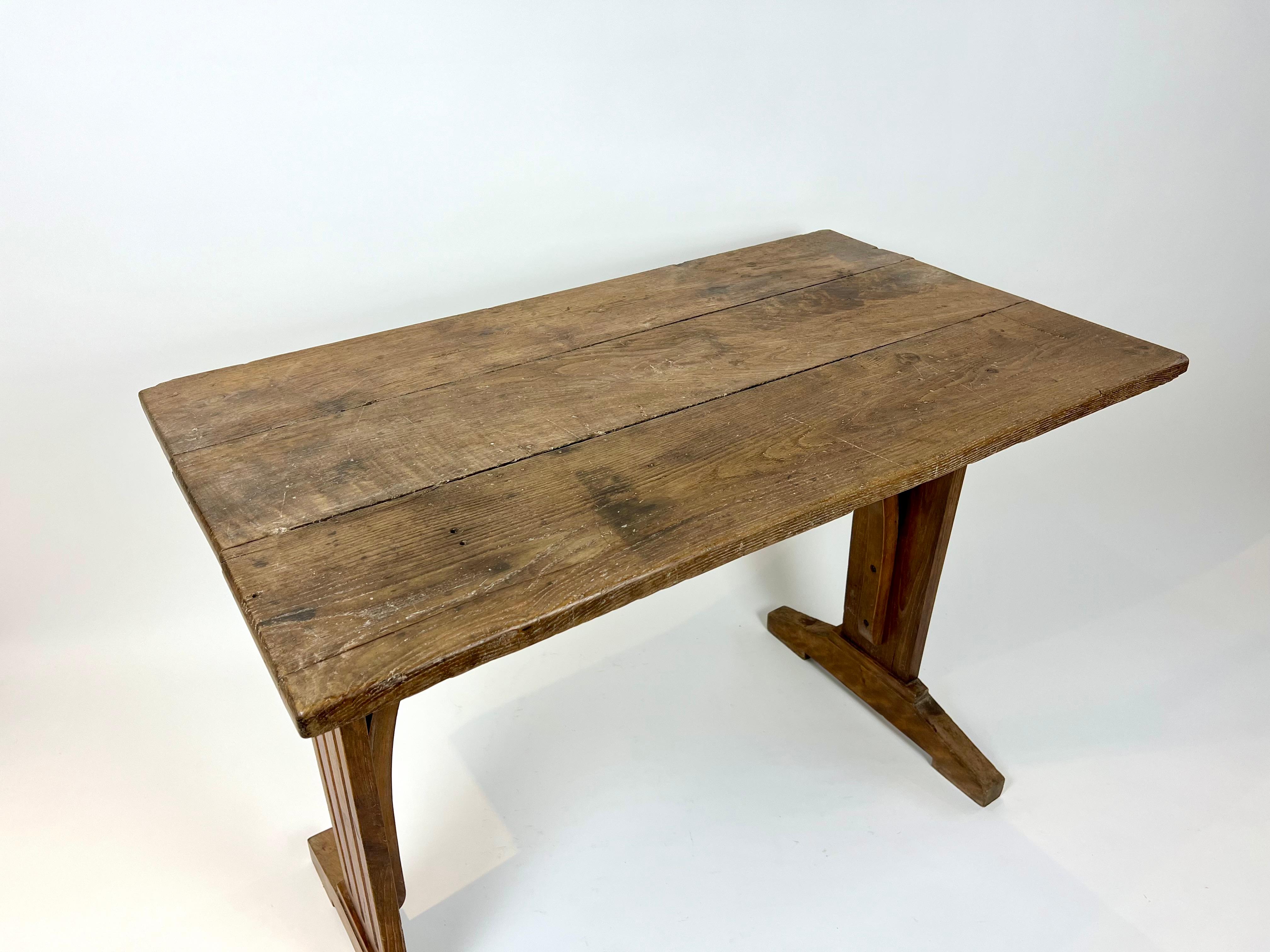 Rustico Antico tavolo rustico francese, fine XIX secolo in vendita