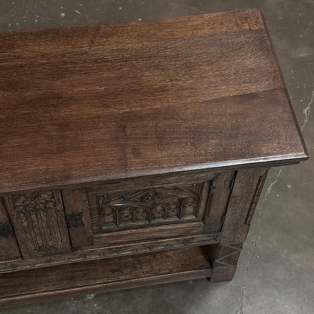 Ancienne console gothique rustique ~ meuble de rangement surélevé en vente 2