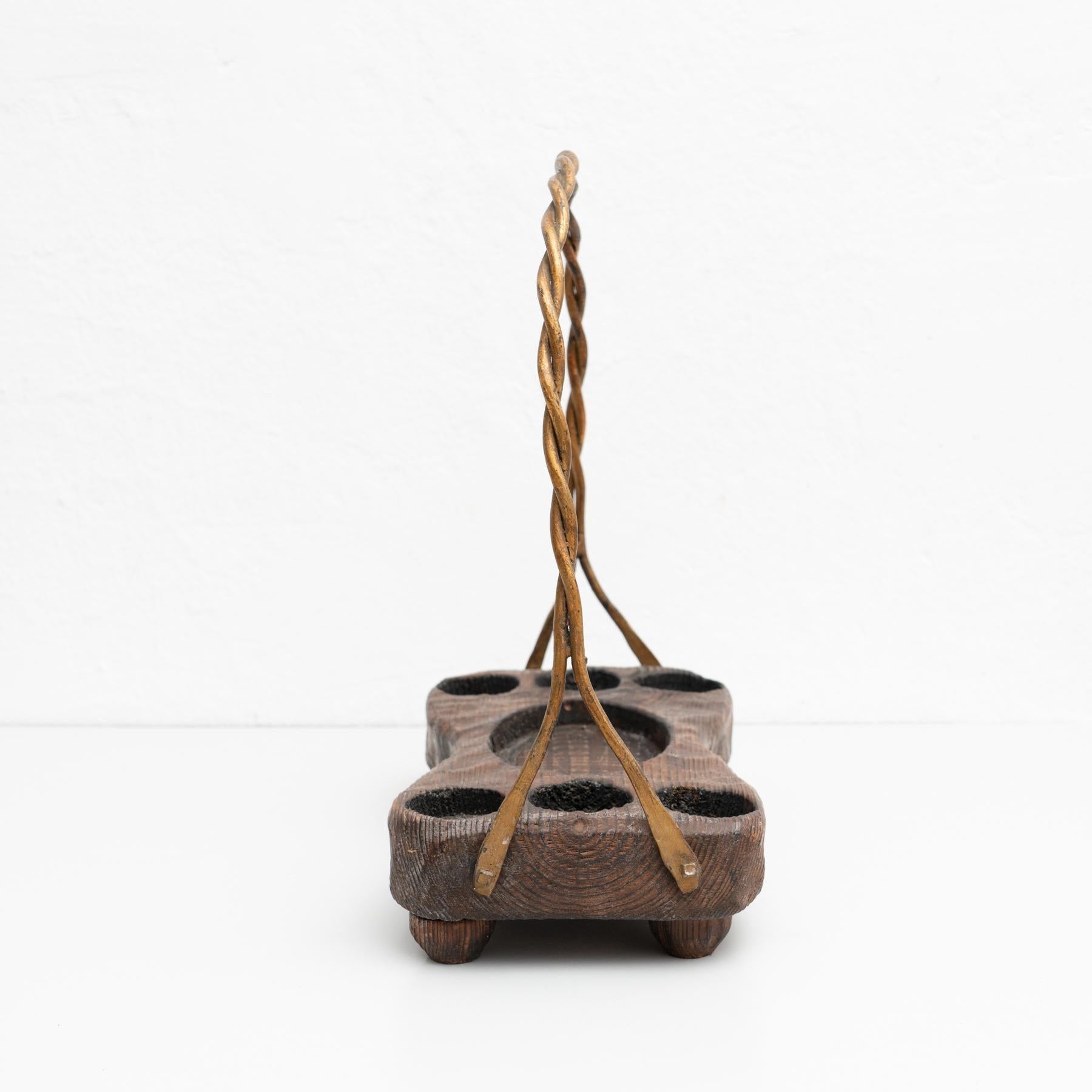 Antique Rustic Guited Iron and Wooden Tray, circa 1950 In Good Condition In Barcelona, ES