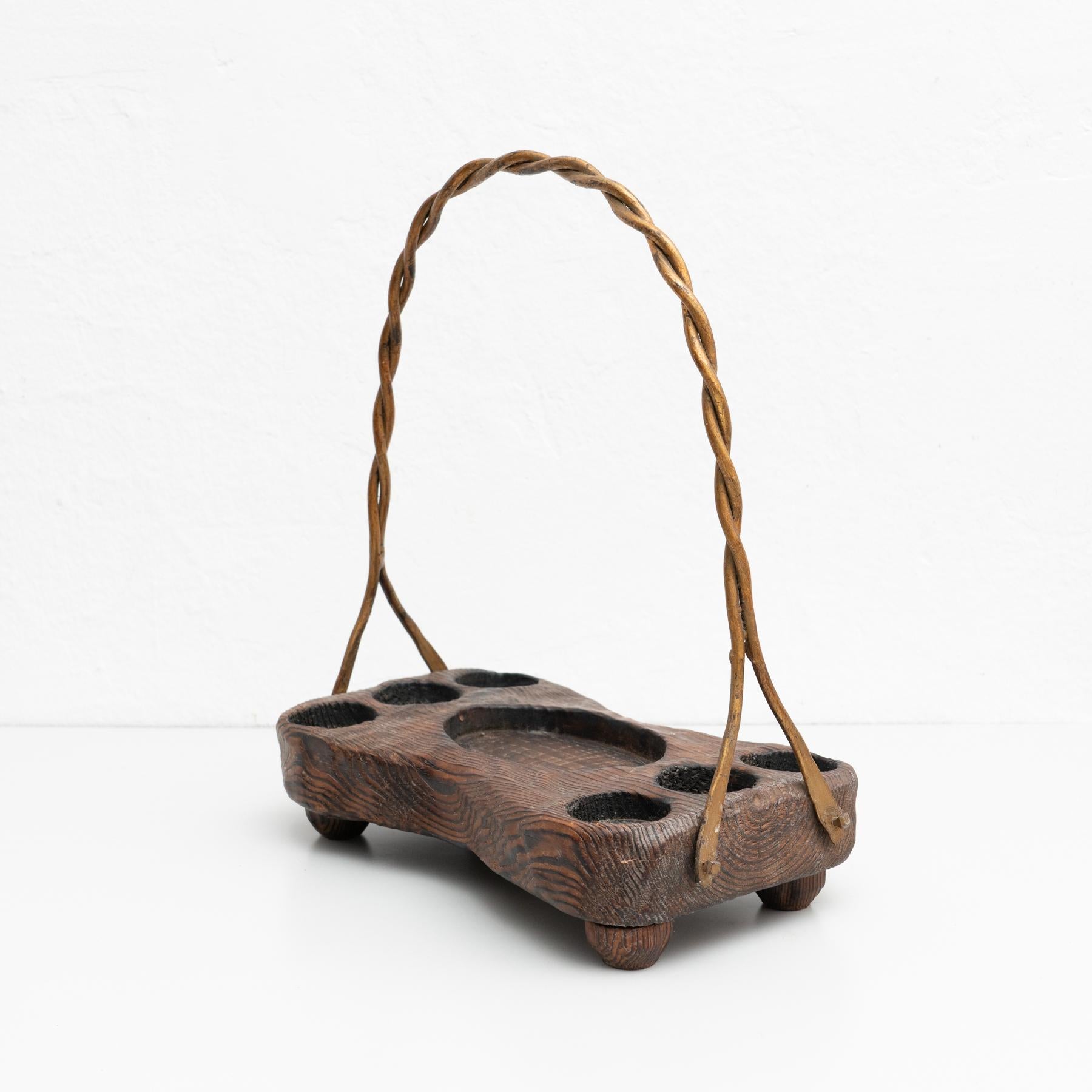 Mid-20th Century Antique Rustic Guited Iron and Wooden Tray, circa 1950 For Sale