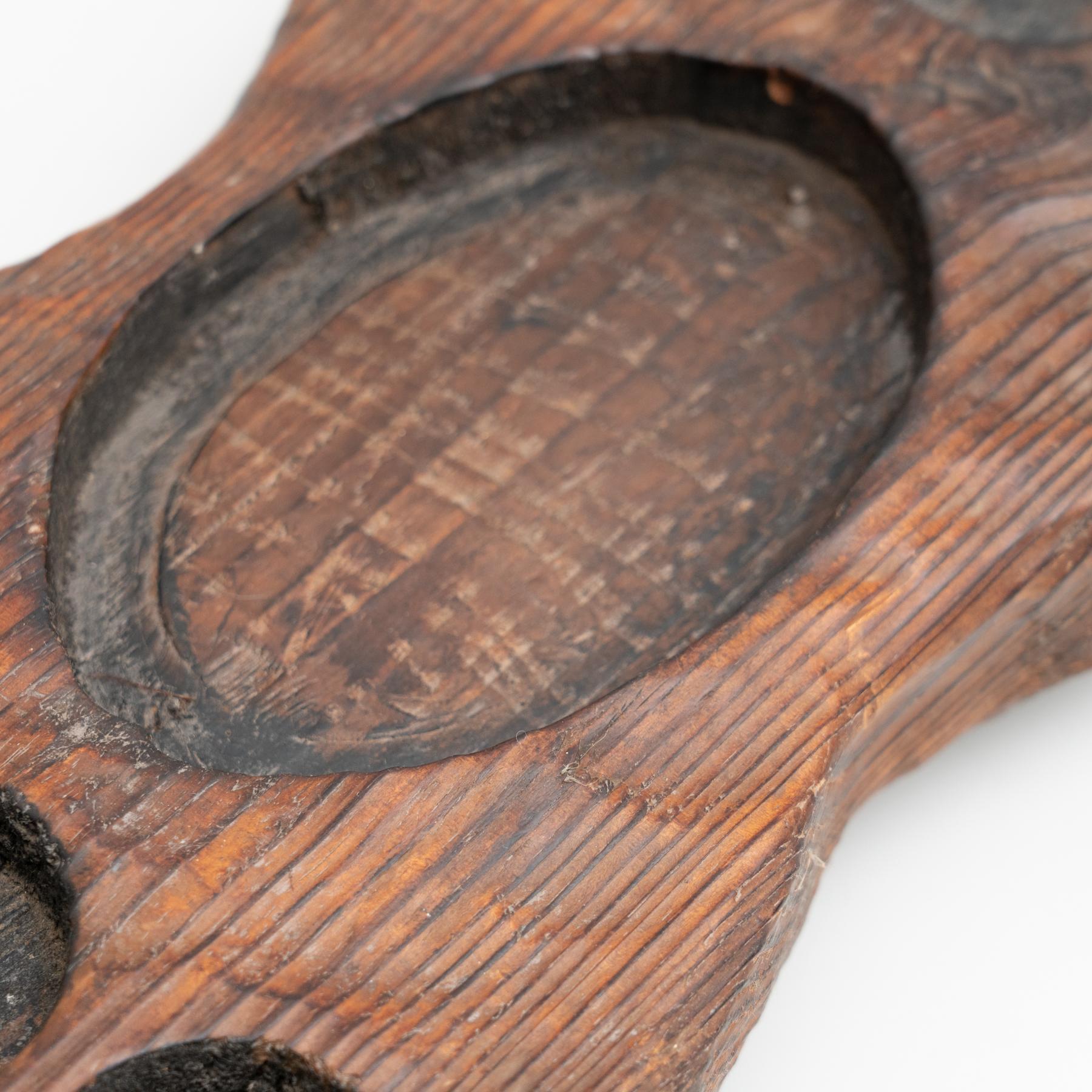 Antique Rustic Guited Iron and Wooden Tray, circa 1950 4