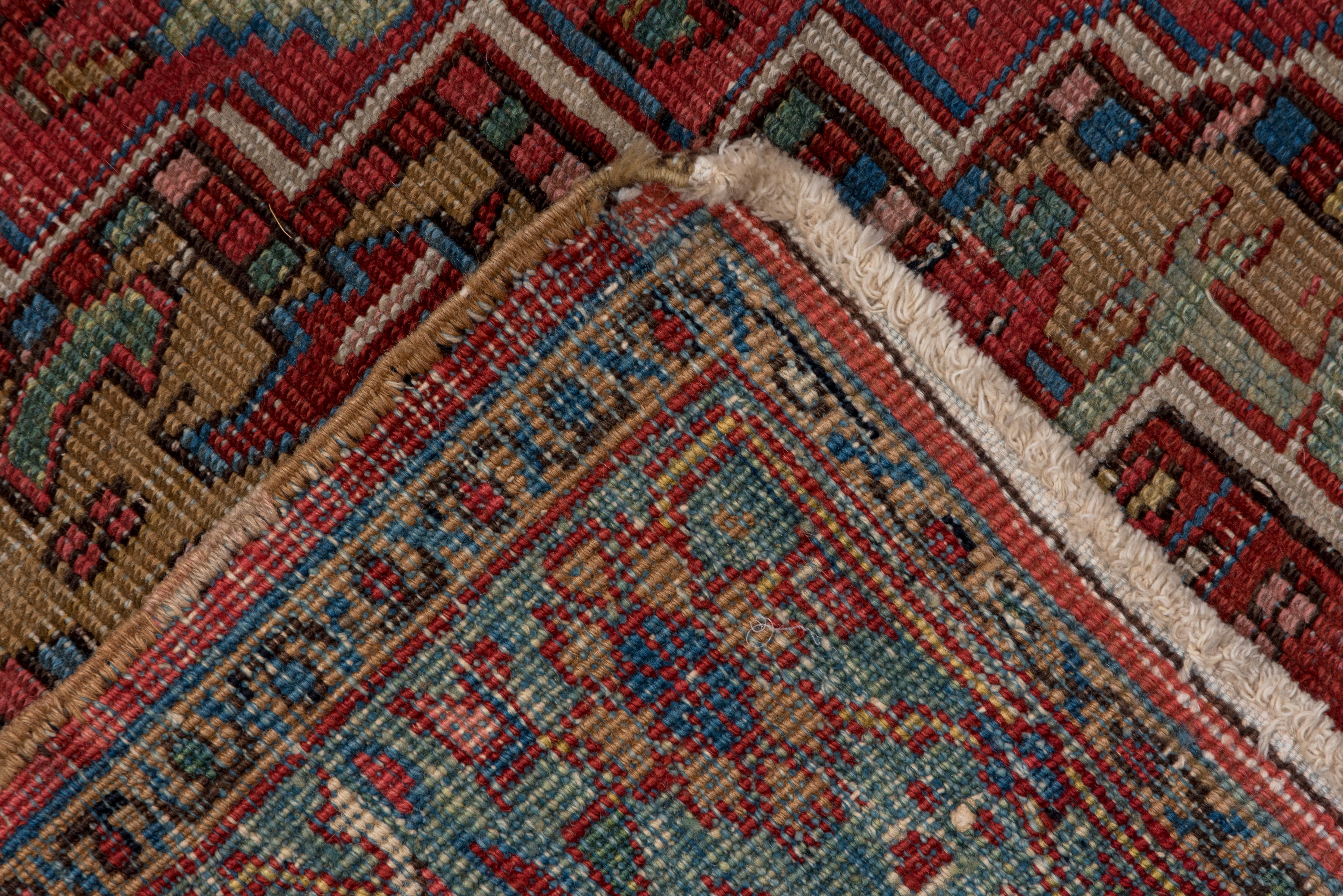 Antique Rustic Heriz Rug In Good Condition For Sale In New York, NY
