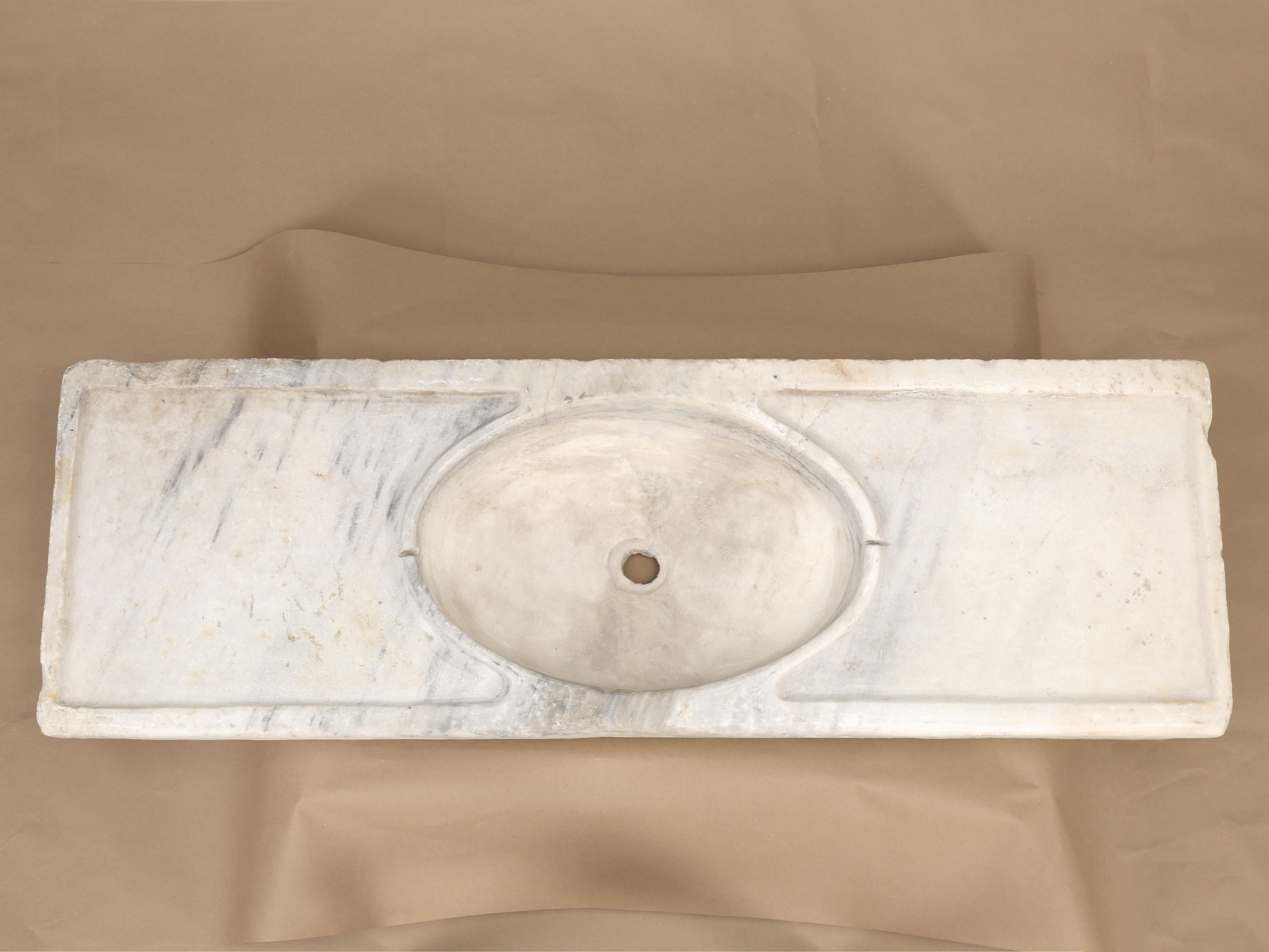 Hand-Carved Antique Rustic Italian Statuary Marble Sink Early 1800's 