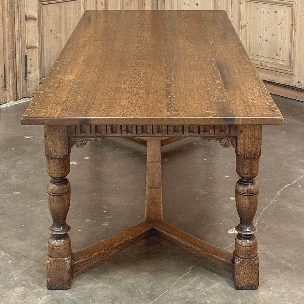 Table de salle à manger antique en chêne rustique en vente 2