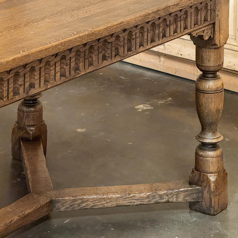 Table de salle à manger antique en chêne rustique en vente 6