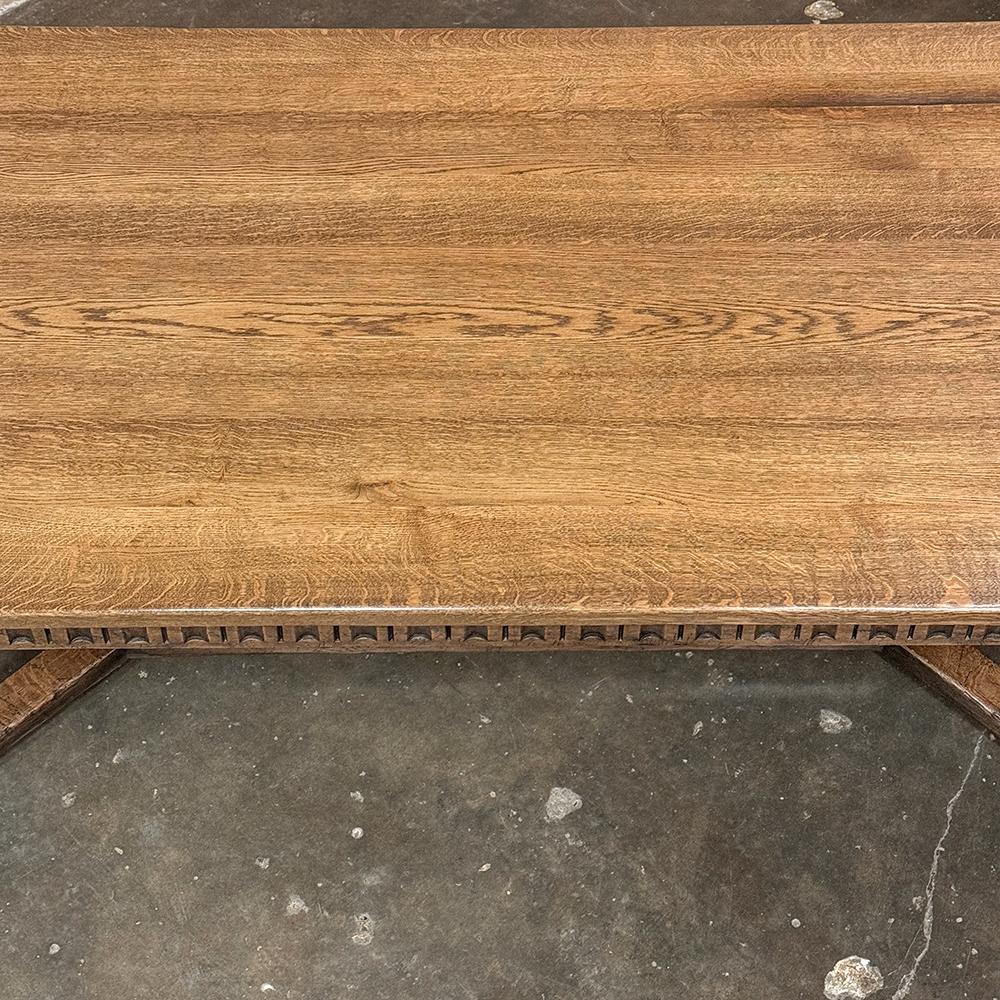 Table de salle à manger antique en chêne rustique en vente 11