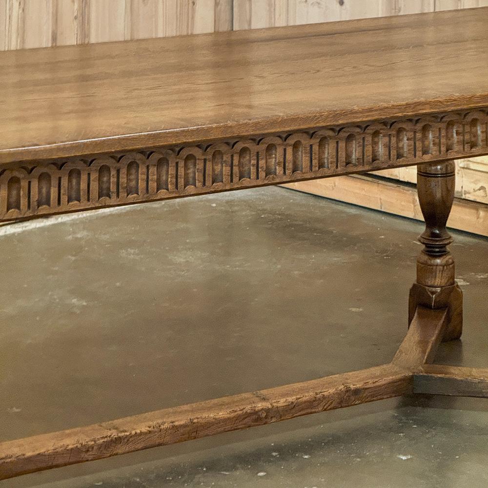 Table de salle à manger antique en chêne rustique Bon état - En vente à Dallas, TX