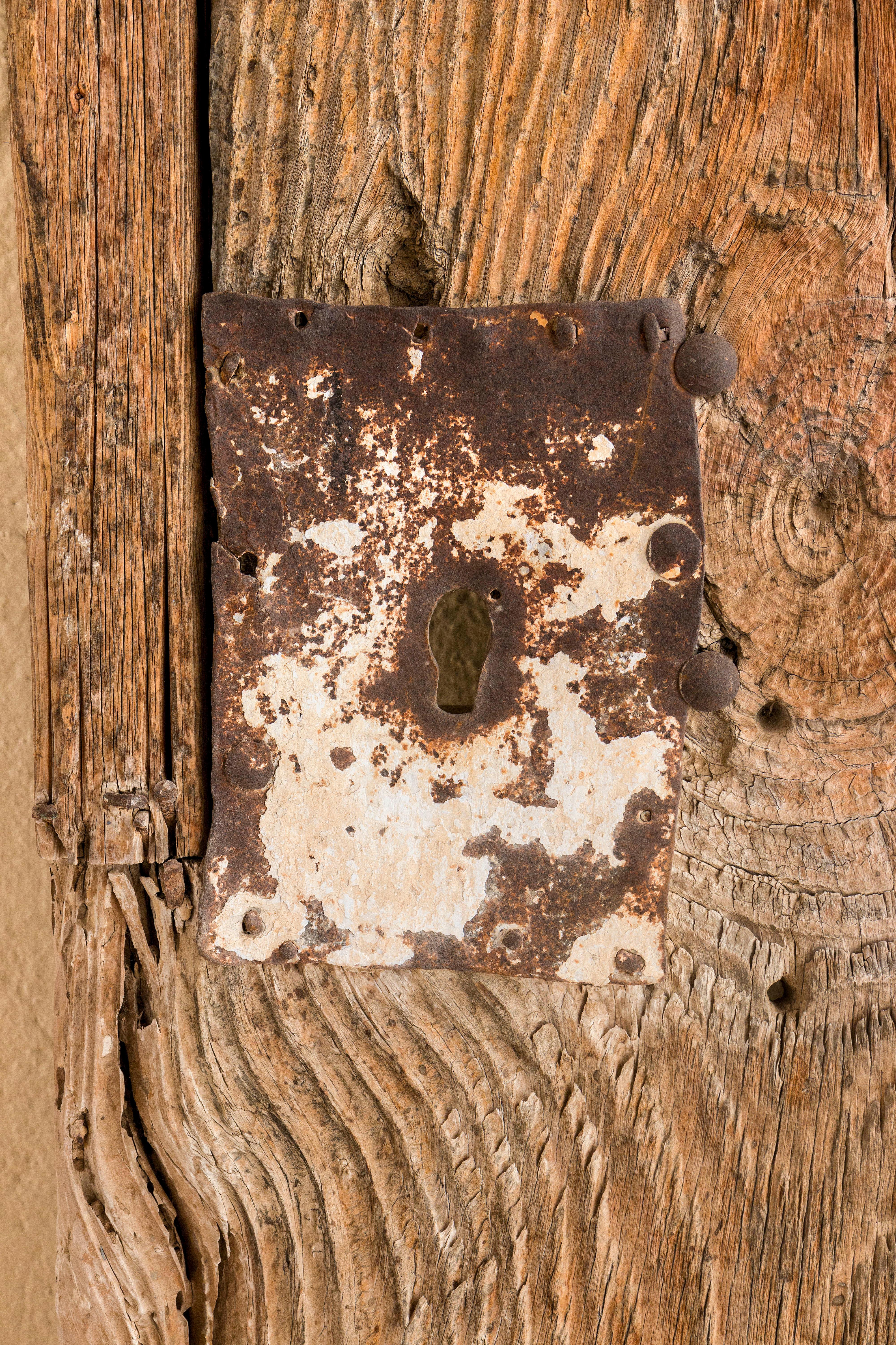 Ancienne porte rustique en Oak, Circa XVI Century, Espagne Bon état - En vente à Girona, Spain