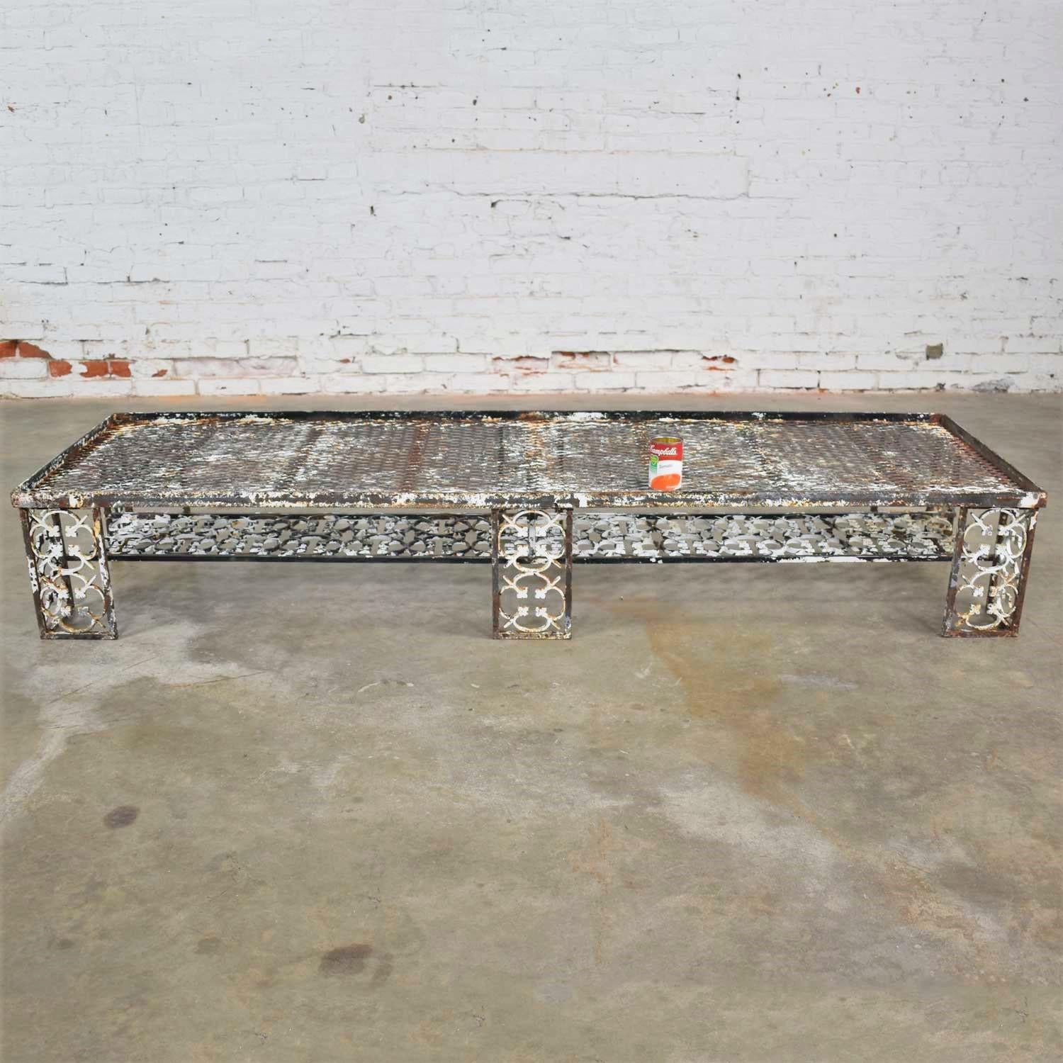 Antique Rustic Patinated Cast Iron Ornate Patio Garden Coffee Table Bench Daybed 4