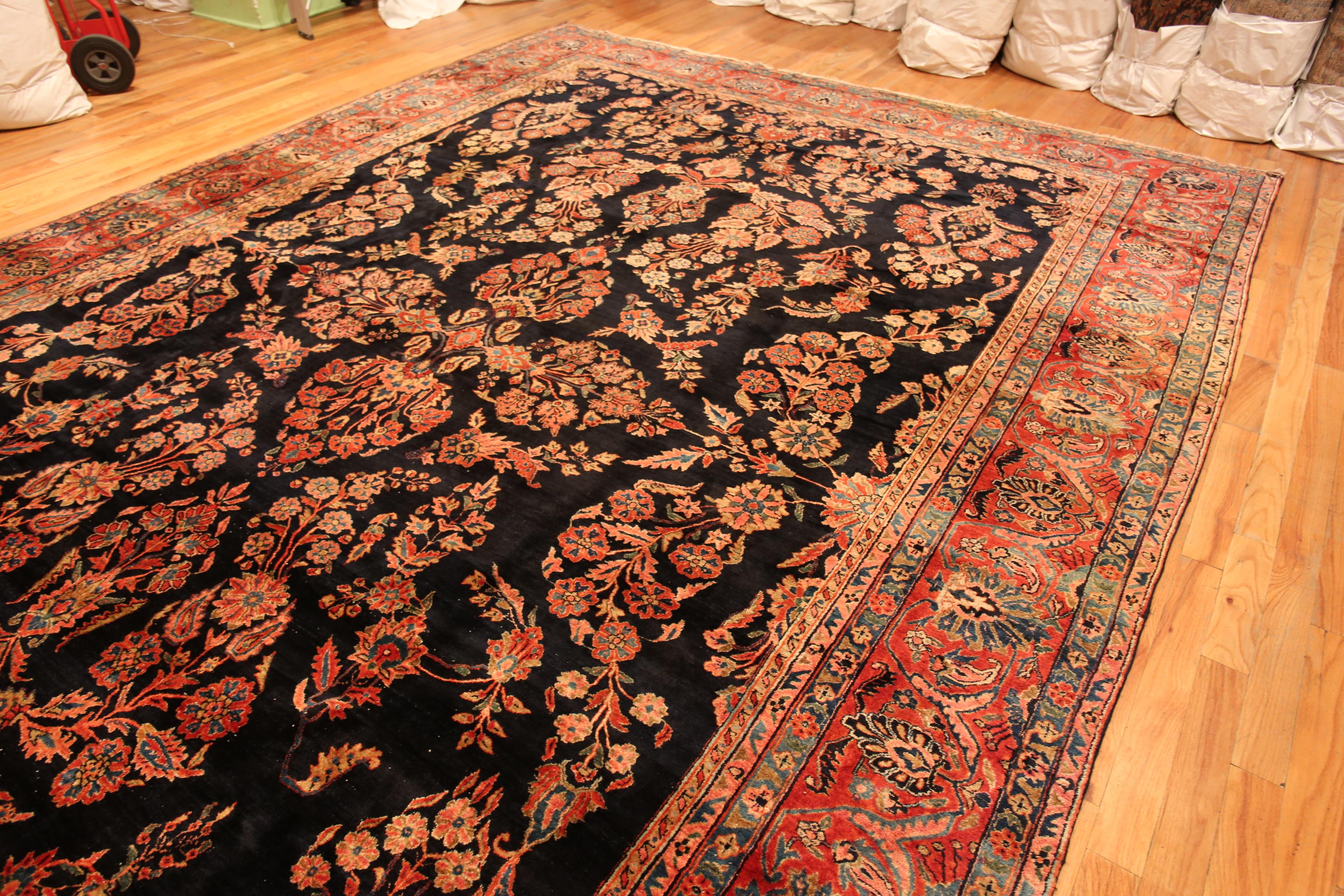 Hand-Knotted Antique Rustic Persian Sarouk Rug. 11 ft 4 in x 17 ft 4 in For Sale